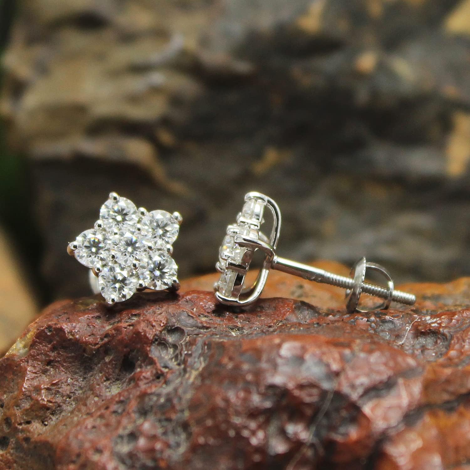 SAVEARTH DIAMONDS 1 Carat (Cttw) Round Cut Lab Created G-H Color Moissanite Diamond Flower Screw Back Stud Earrings In 14K Gold Over Sterling Silver Jewelry For Women Engagement, (VVS1 Clarity) - Image 3