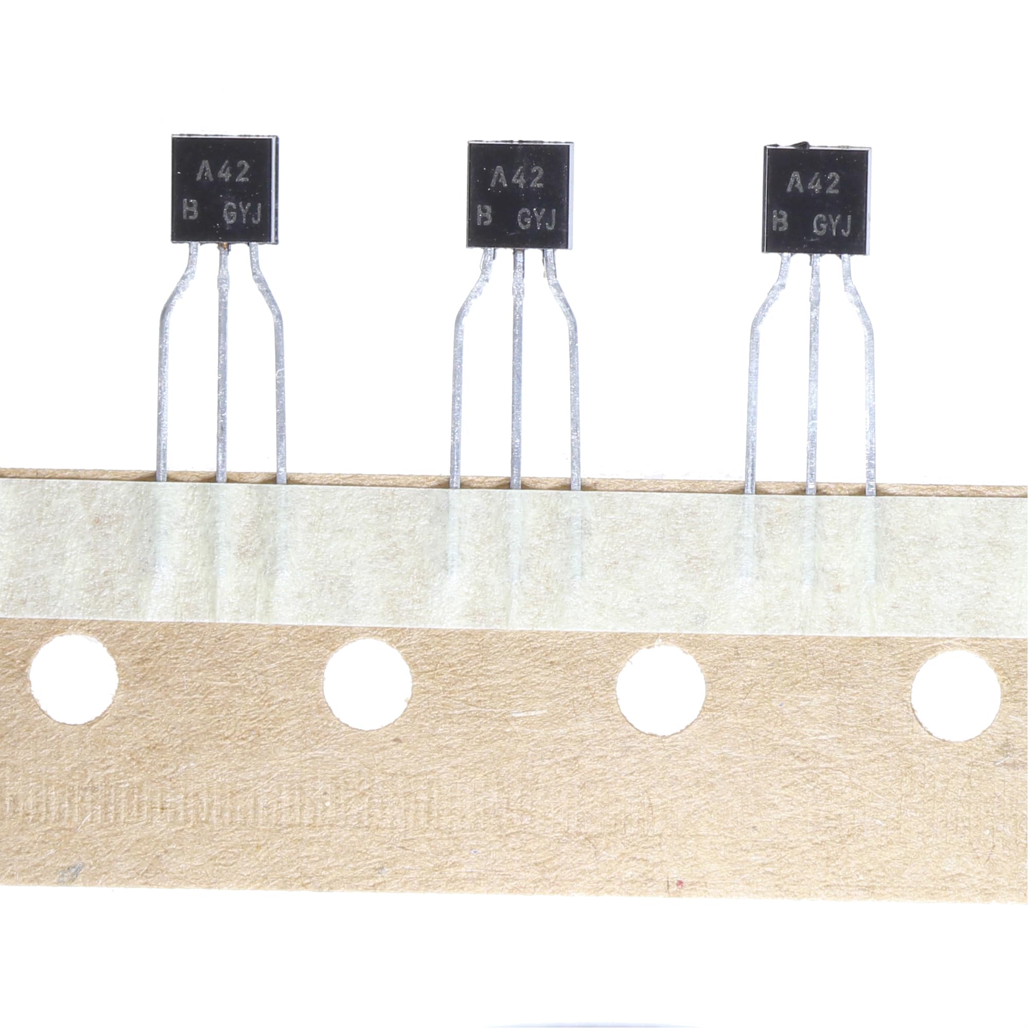 Paquet de 20 Transistors NPN MPSA42B TO-92 - 305V 200mA