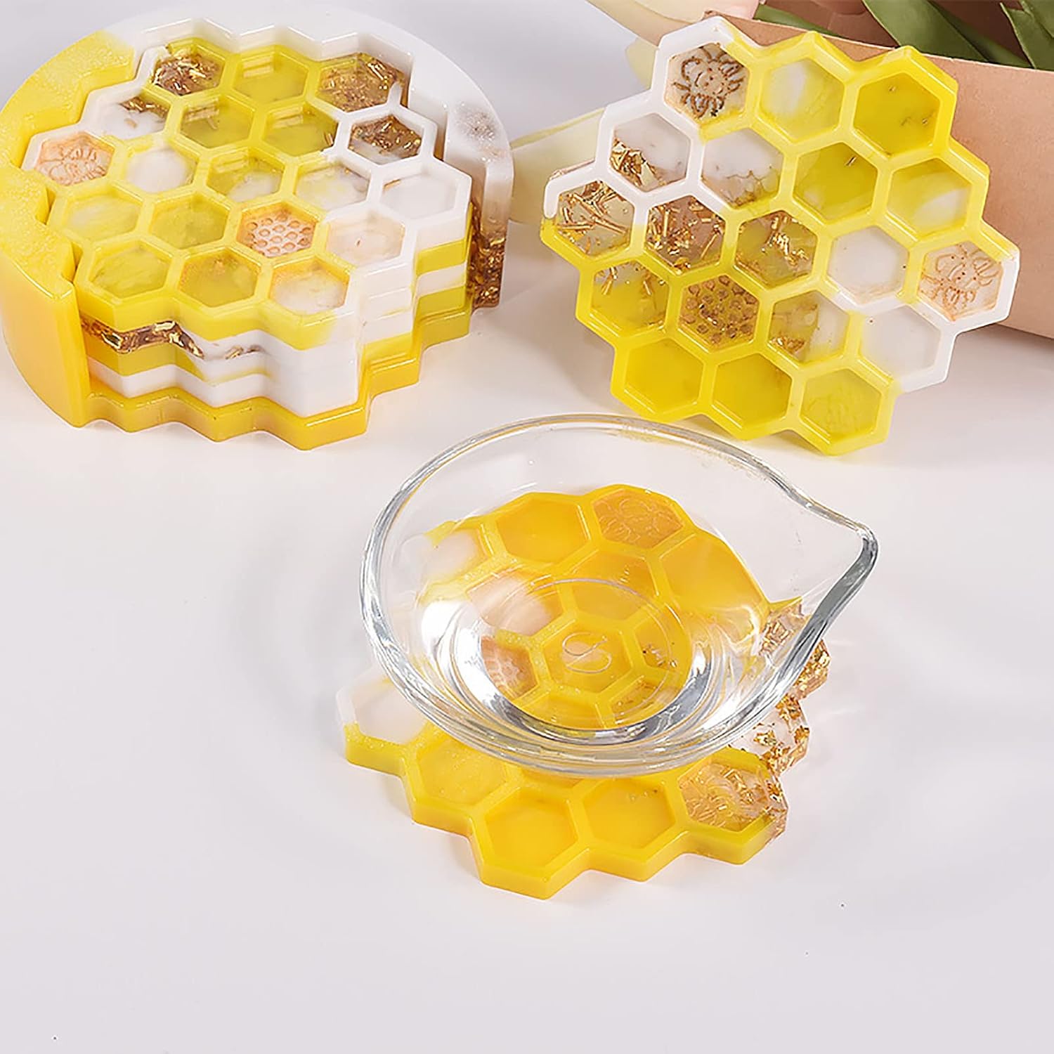 1 Set of Honeycomb Coaster Silicone Resin Mold with 4 Pcs Hexagon Shaped Epoxy Silicone Placemat Coasters Casting Molds Tray for Drinking Glasses Coffee Cup, 3D DIY Making Handmade Display Crafts