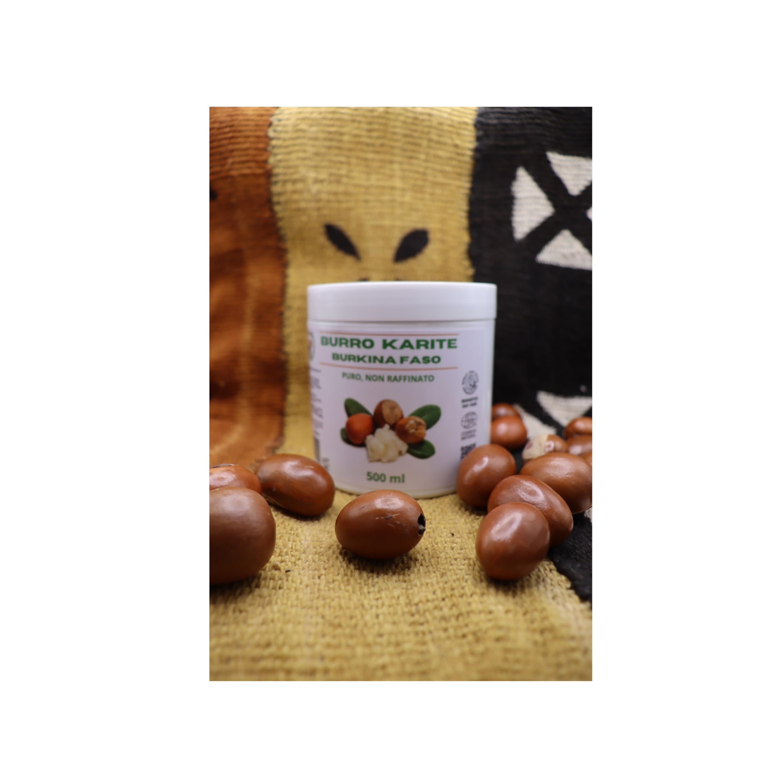 Burro di Karité del Burkina Faso (500 ml), puro non raffinato, certificato Ecocert. Idrata e favorisce la rigenerazione della pelle. Prodotto equo solidale ottenuto con metodo tradizionale.