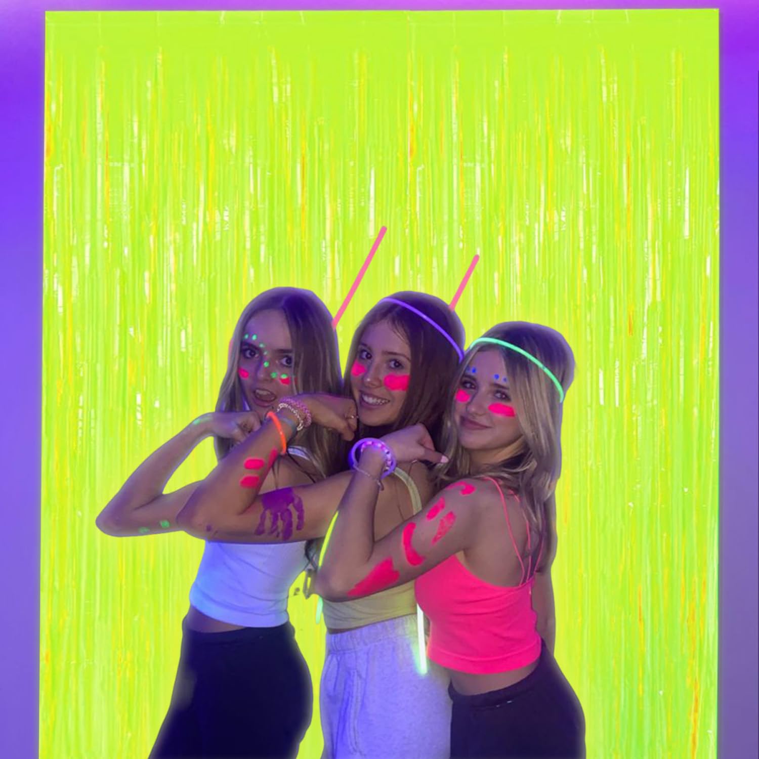 Fournitures De Fête Phosphorescentes, 2 Paires De Rideaux à Franges Phosphorescents Jaunes En Feuilles Métalliques Pour Une Grande Entrée Pour Les Décorations De Fête Néon, 3.3 X 6.6 Ft