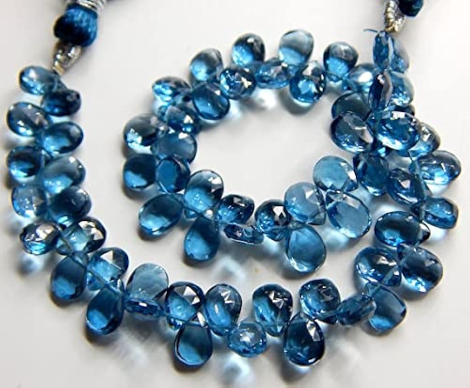 Perles briolettes topaze bleu de Londres gouttes pour créer vos bijoux d'été