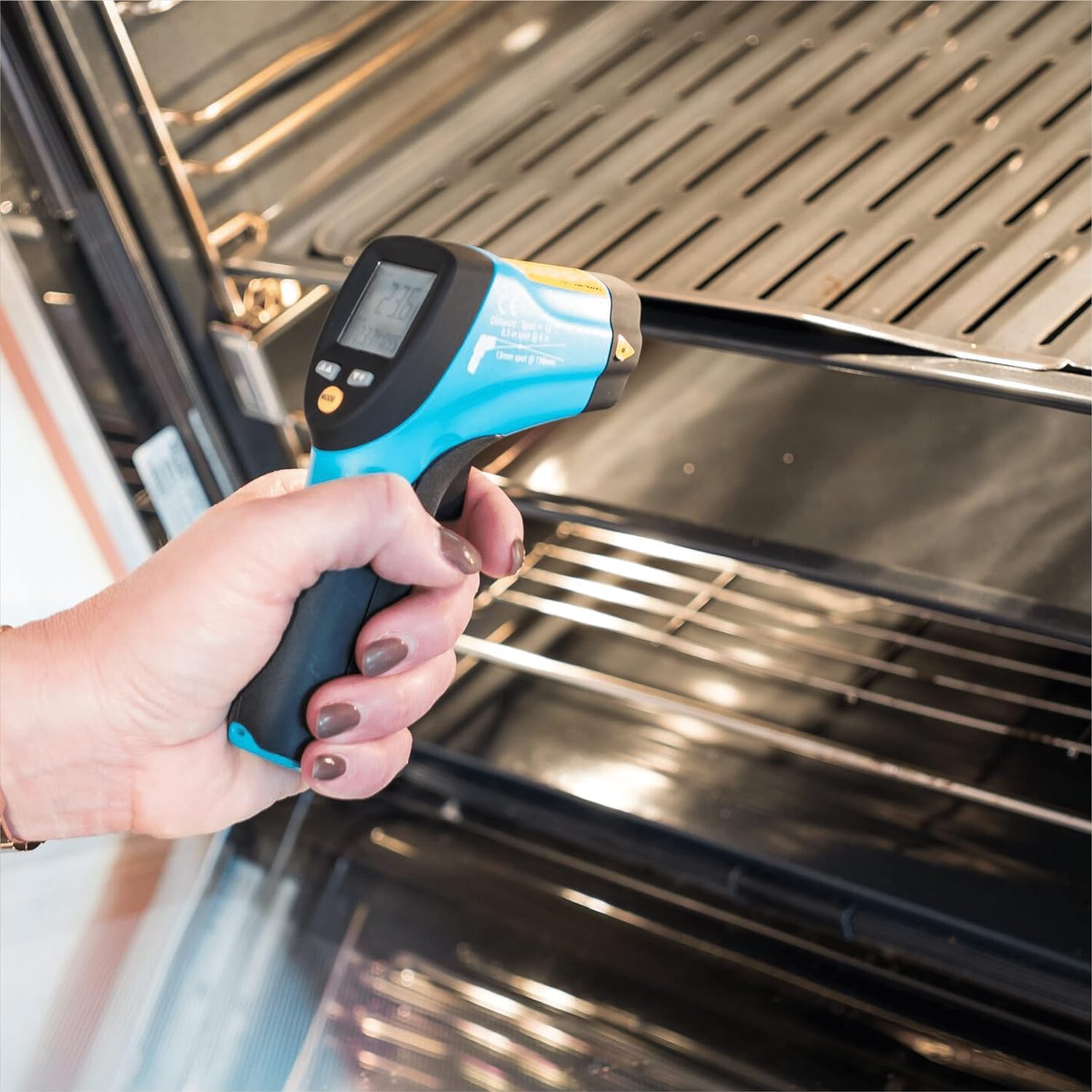 Hazet Thermomètre Infrarouge 1991-1 I Outil de Mesure de Surface sans Contact avec sonde de température, Fonction de Maintien de la Valeur mesurée et Grande Plage de température : -50 à 550 degrés