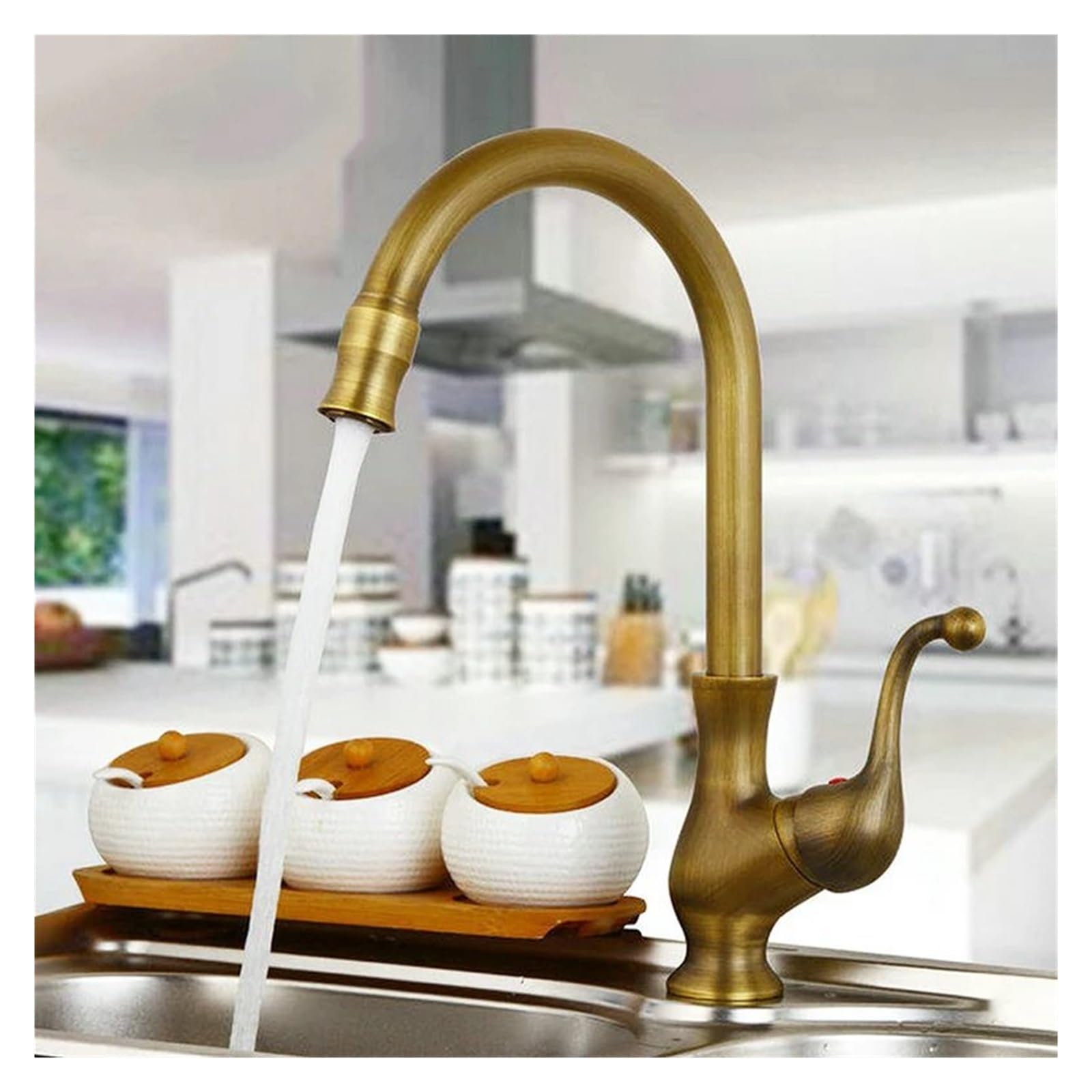 Robinet de lavabo pivotant en laiton pour résoudre le manque d'espace du lavabo