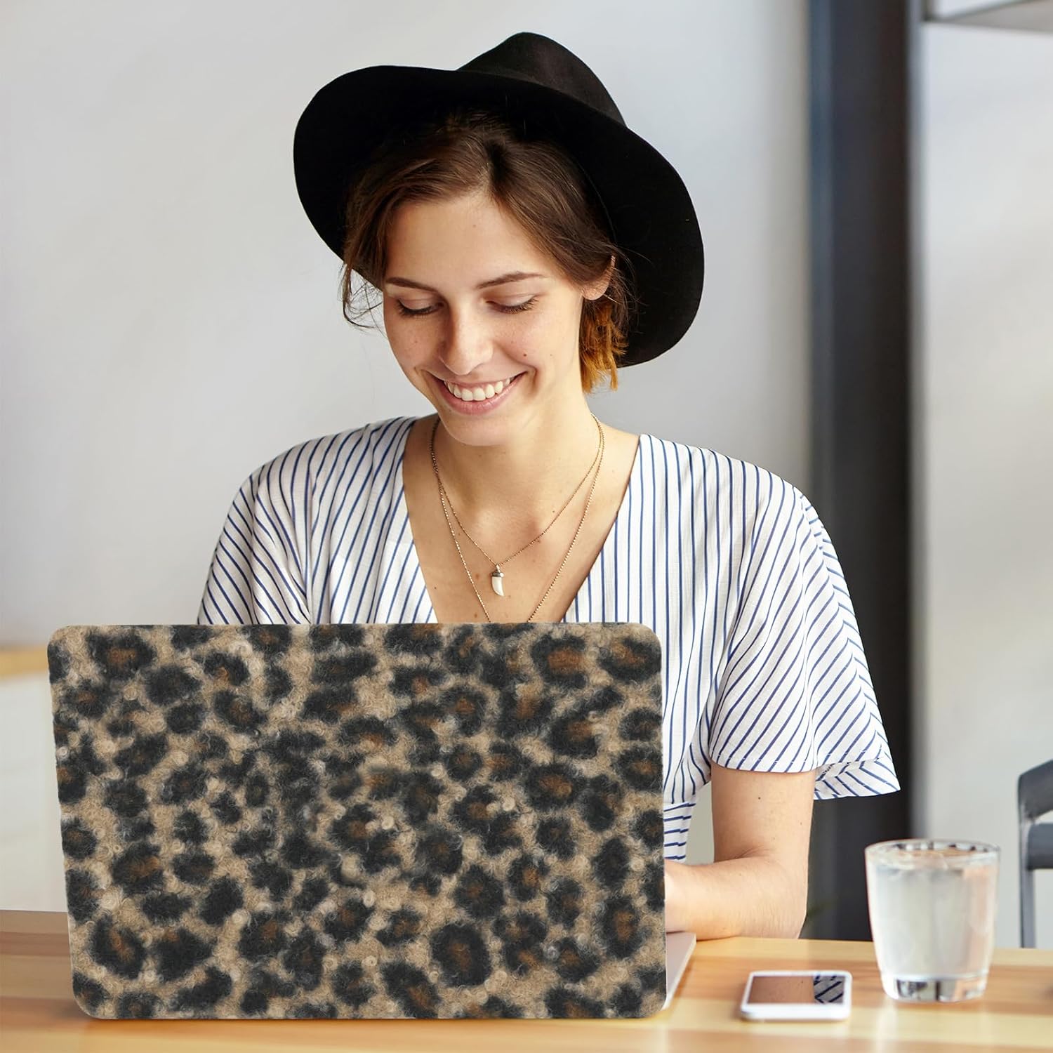 for MacBook Air 13.6 inch Case 2022-2026 M4 A3240 M3 A3113 M2 A2681, Soft Leopard Print Fuzzy Plush Faux Fur Cheetah Leather Hard Shell Case&Keyboard Cover for Mac Air 13.6, Leopard Plush Brown - Image 7