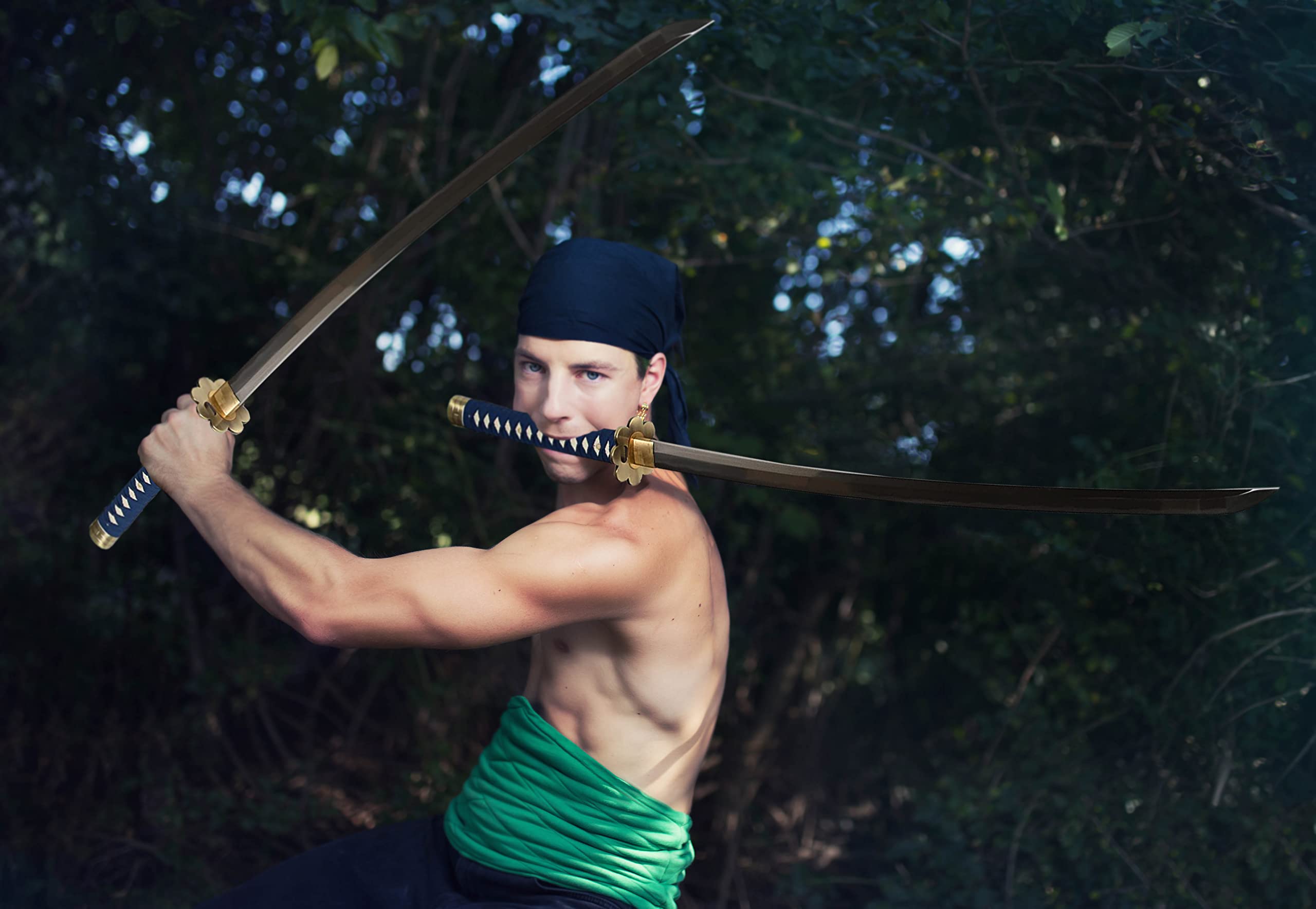 Swords and more One Piece - Roronoa Zoro Katana - gefaltet - Set, Shusui Schwert, Samurai Schwerter scharf echt, handgeschmiedeter Edelstahl mit Scheide, Schwertpflegeset für Zoro Cosplay One Piece