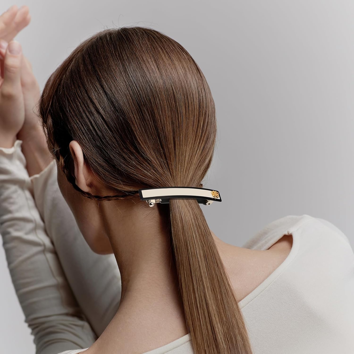 SHE'S FREE STYLE JUST FOR YOU [Chanel-style] Hair Barrette for Women, Acetate Resin Barette, Classic Black & White, French Hair Accessory for Thin Hair, Anti-Slip for Half-Hair (Small,3.1 inch,1 Pcs)