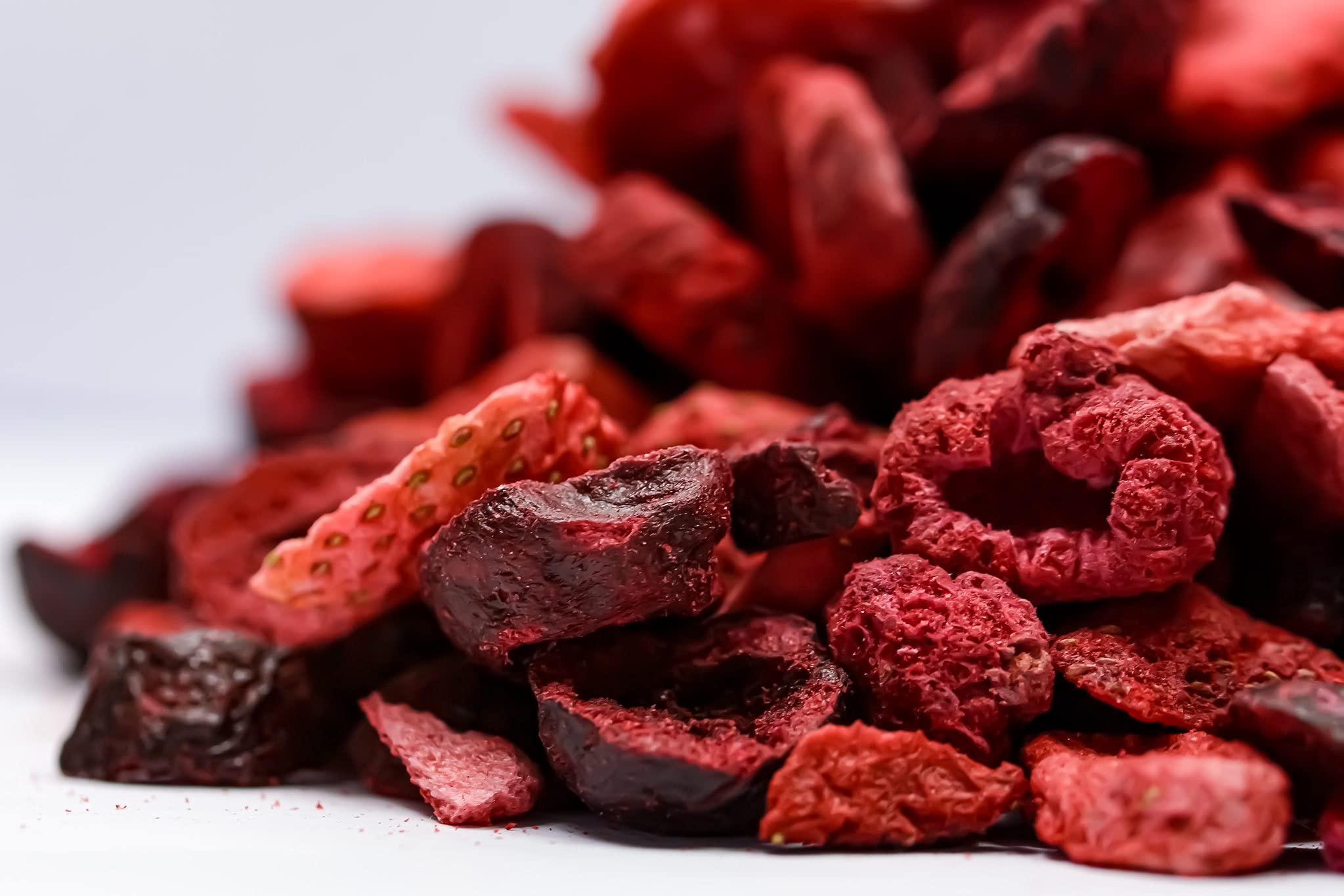 Food-United ROTE FRÜCHTE MIX GEFRIERGETROCKNET 5kg bestehend aus Himbeeren Erdbeeren und Kirschen für Müslis Naturjoghurt Smoothies natürlich süß ohne Zusatzstoffe