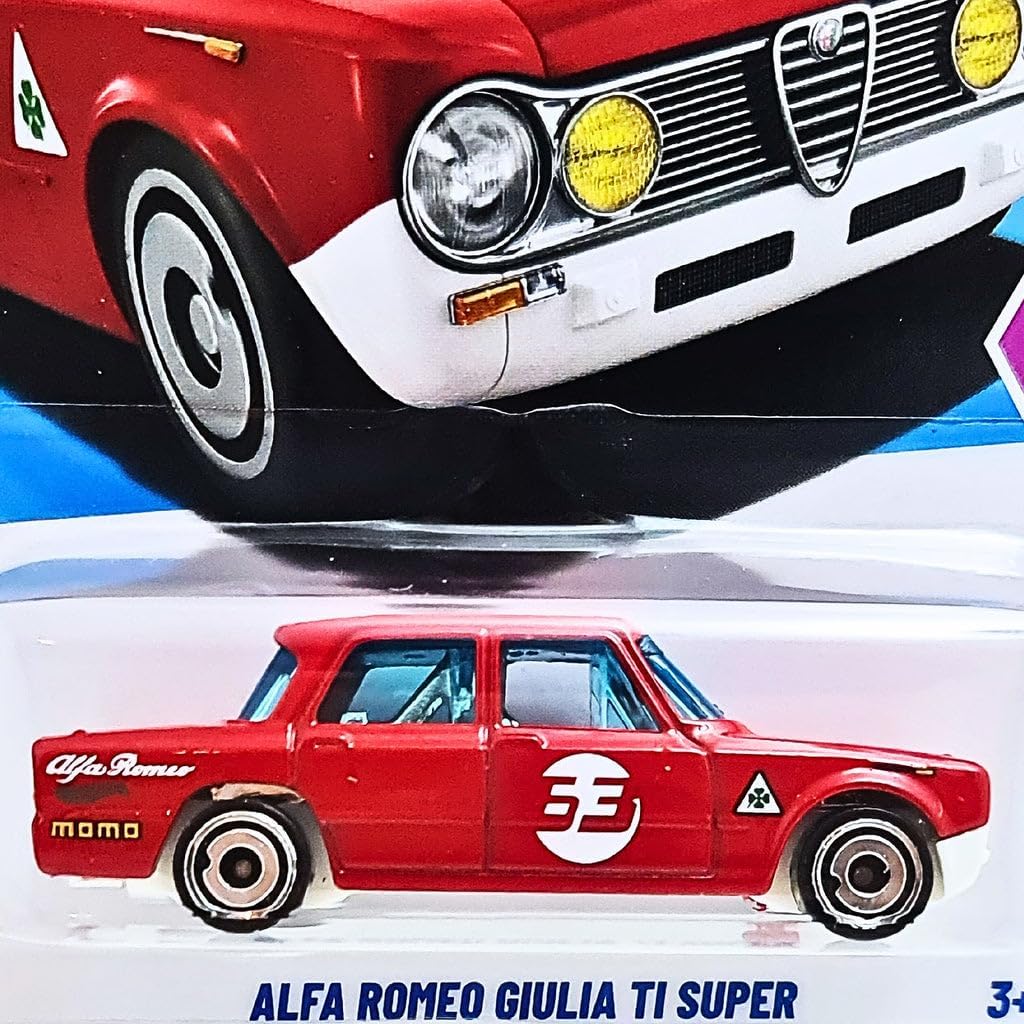 Hot Wheels Alfa Romeo Giulia Ti Super HYW40 Compact Kings 7/10 Short Card Red number 35 Momo Alfa License Mattel 2025 1:64