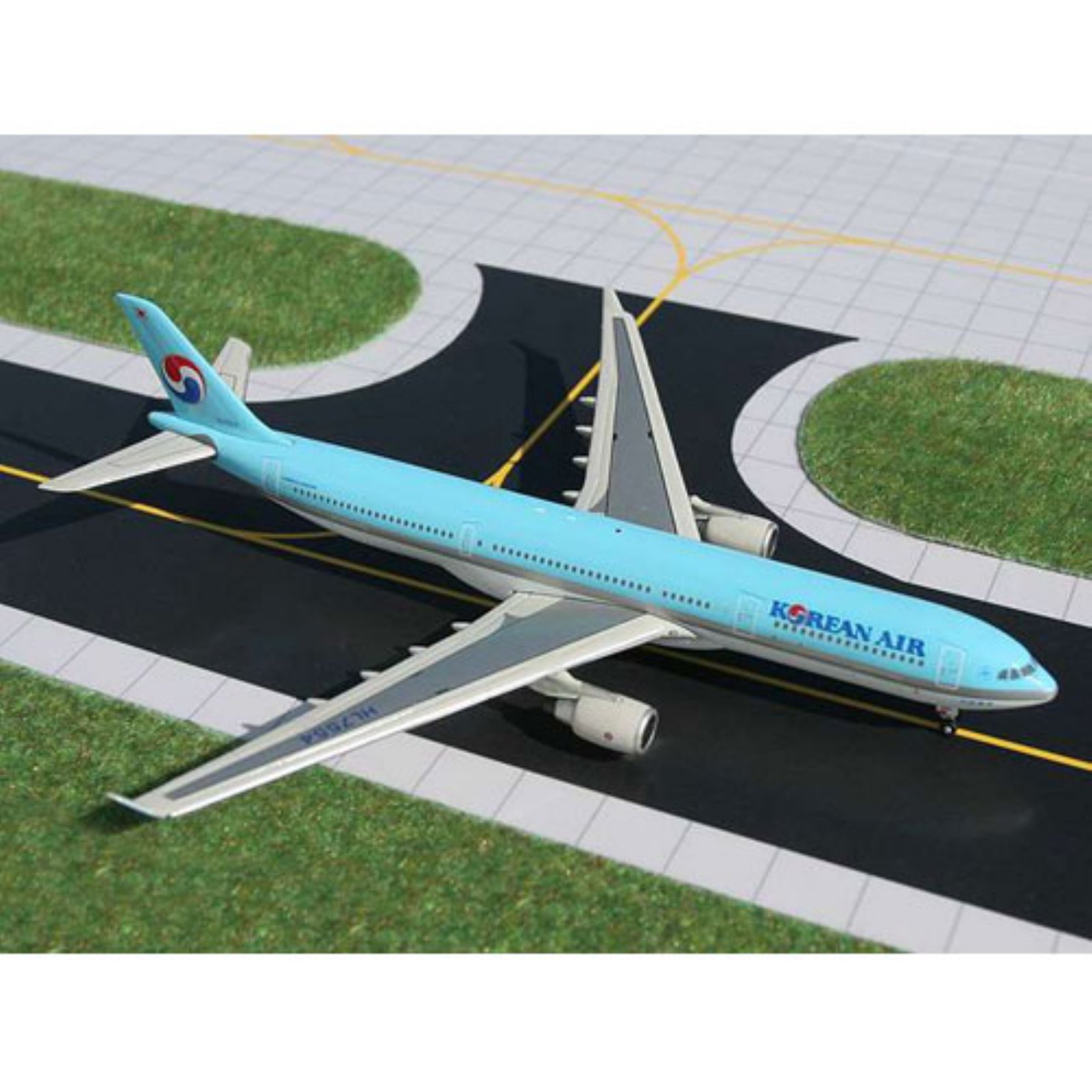 Buy Gemini Jets Korean Air A330-300 1:400 Scale Online at Low
