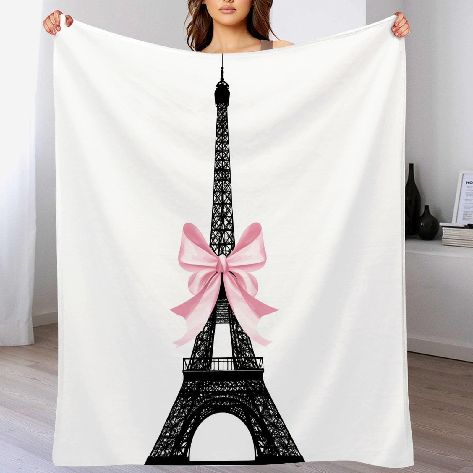 Couverture Tour Eiffel rose : le cadeau idéal pour décorer une chambre