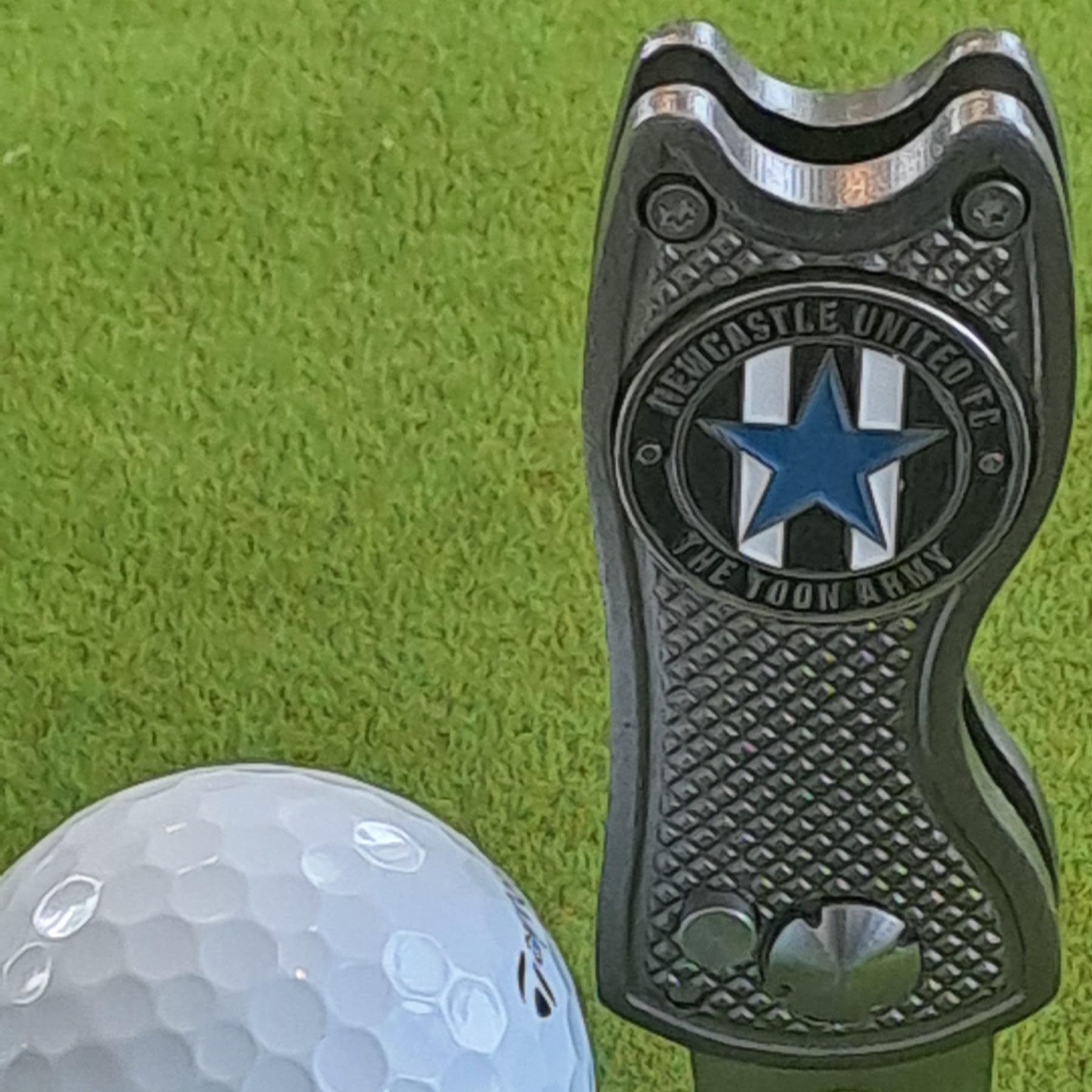 Newcastle Ball Marker with Golf Divot Repair Tool - Gift Combo. Pitch Mark Tool has Pop-up Button & Foldable Tynes to Ptotect Pockets. Lightweight, Portable. (Grey)