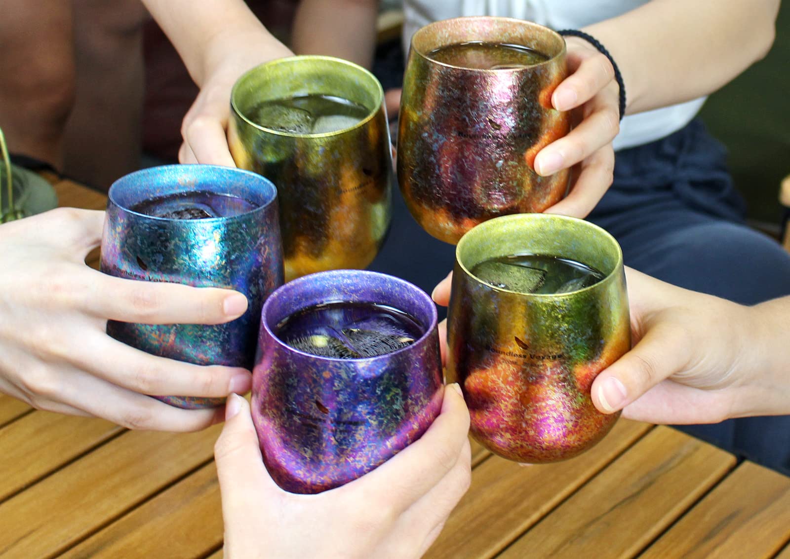 iBasingo Tasse à thé colorée en titane double couche anti-brûlure de 260ml avec fleur de glace pour eau thé vin bière Ti3084D (rose)