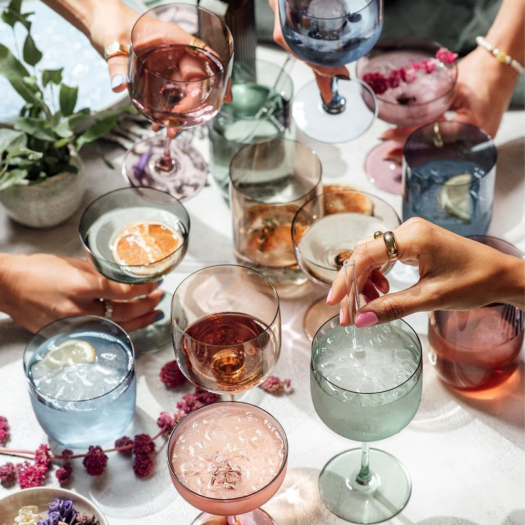 like. by Villeroy & Boch – Like Sage Trinkgläser mit Karaffe Set 5-teilig | Handgefertigte Wasserkaraffe/Saftkrug (1 Liter) und 4x Wasserbecher (280 ml), Kristallglas, Spülmaschinenfest