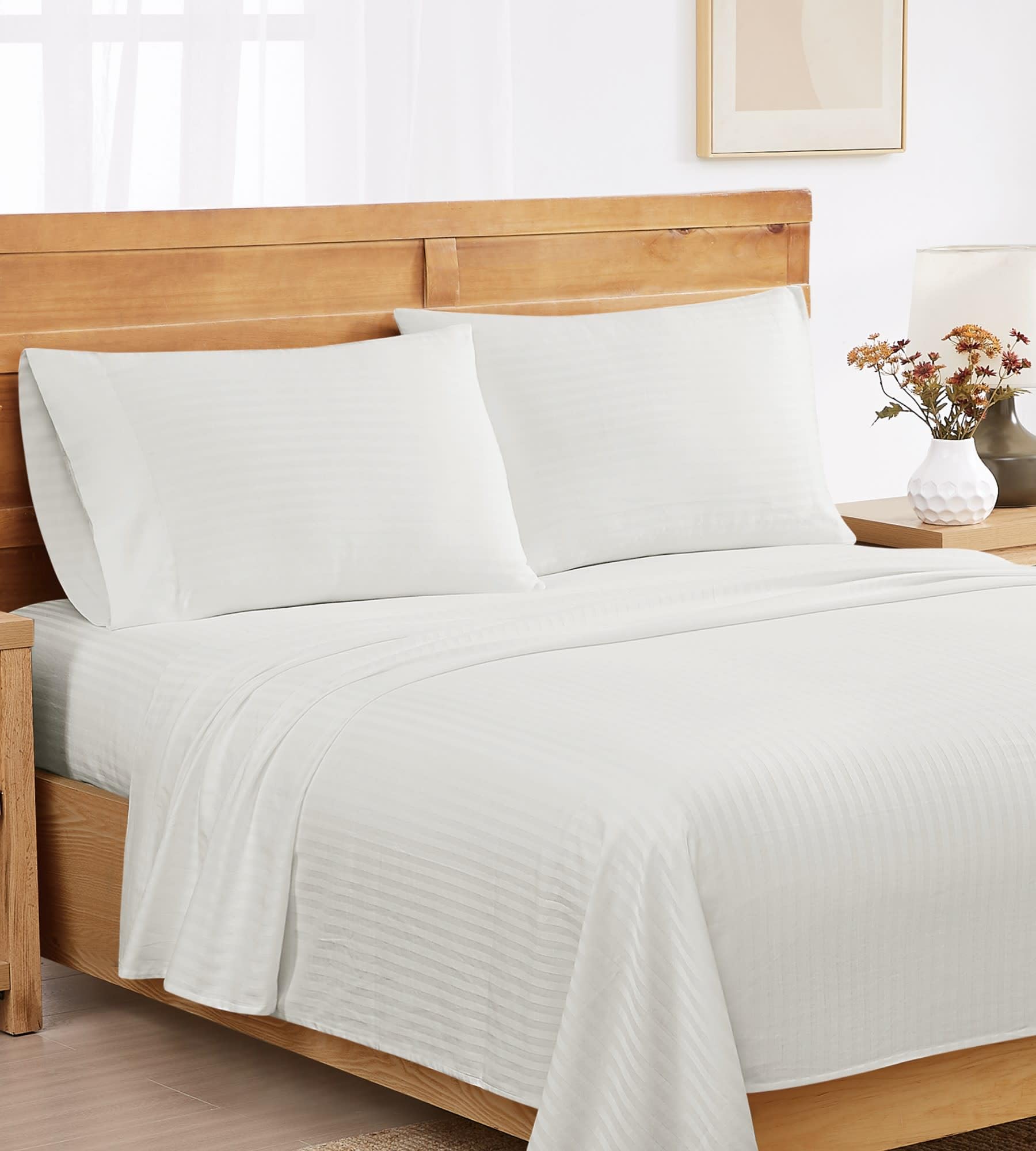 Amazon.com: ROYAL VELVET Signature Dobby Stripe White 4 Piece