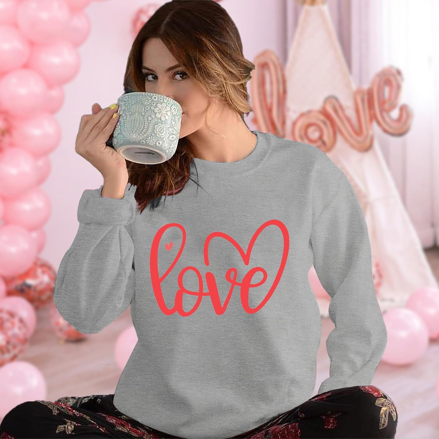 Women Valentines Sweatshirt Love Heart Graphic Print Shirts Valentine’s Day Shirt Vintage Pullover Tops - Image 4