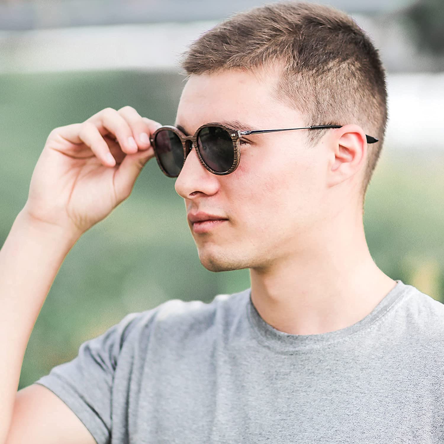 groomsmen aviator sunglasses