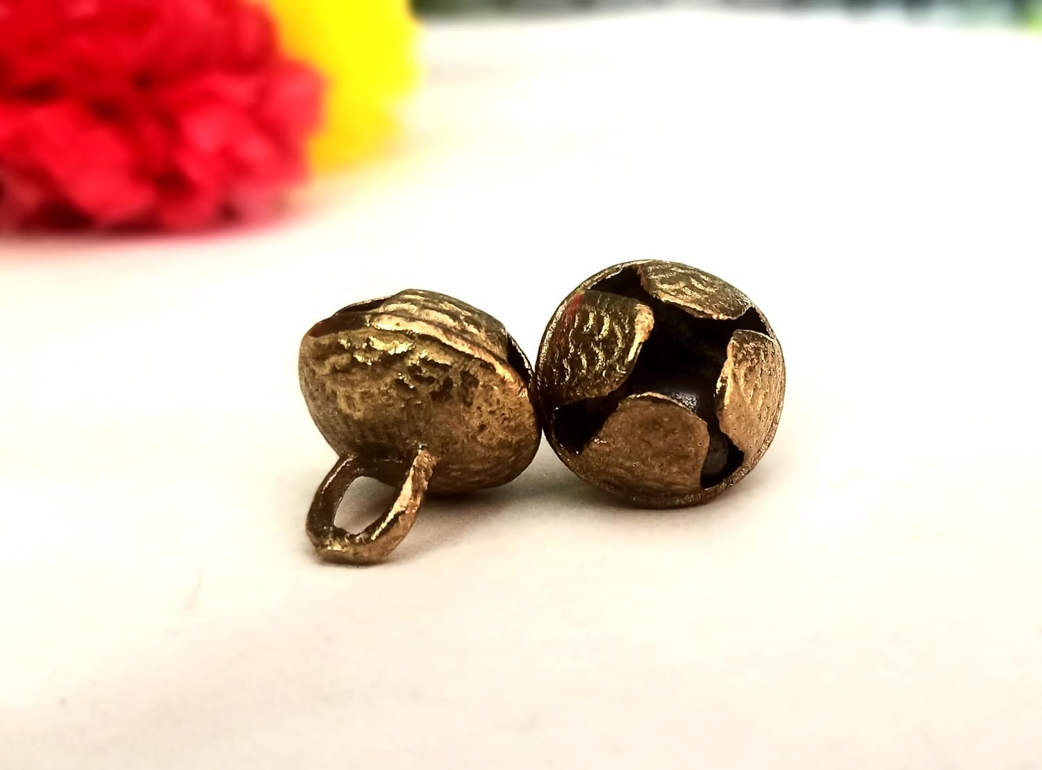 100 pcs Indian Brass Ghongroo Bells Loose Beads Music Dance Classes Kathak Ghungroo Gold 2 cm Anklets Bells