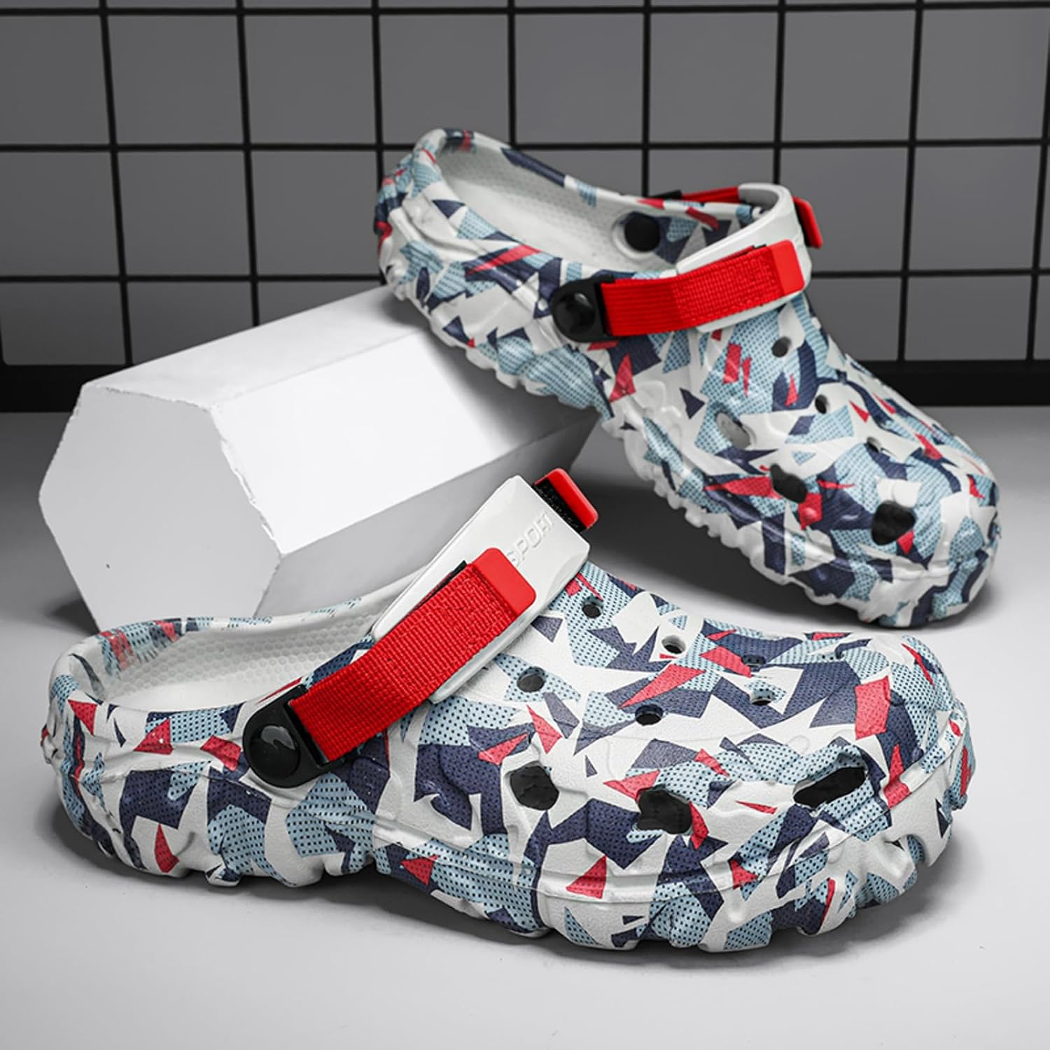 ihinzry Men's Garden Clogs Graphic Mules Clog Slip On Beach Sandals for Men Outdoor Slippers with Adjustable Strap