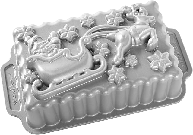 Nordic Ware Santa's Sleigh Loaf Pan, Christmas Cast Aluminium Bundt Tin, Bundt Cake Tin with Santa Pattern, Cake Mould Made in The USA, Colour: Silver