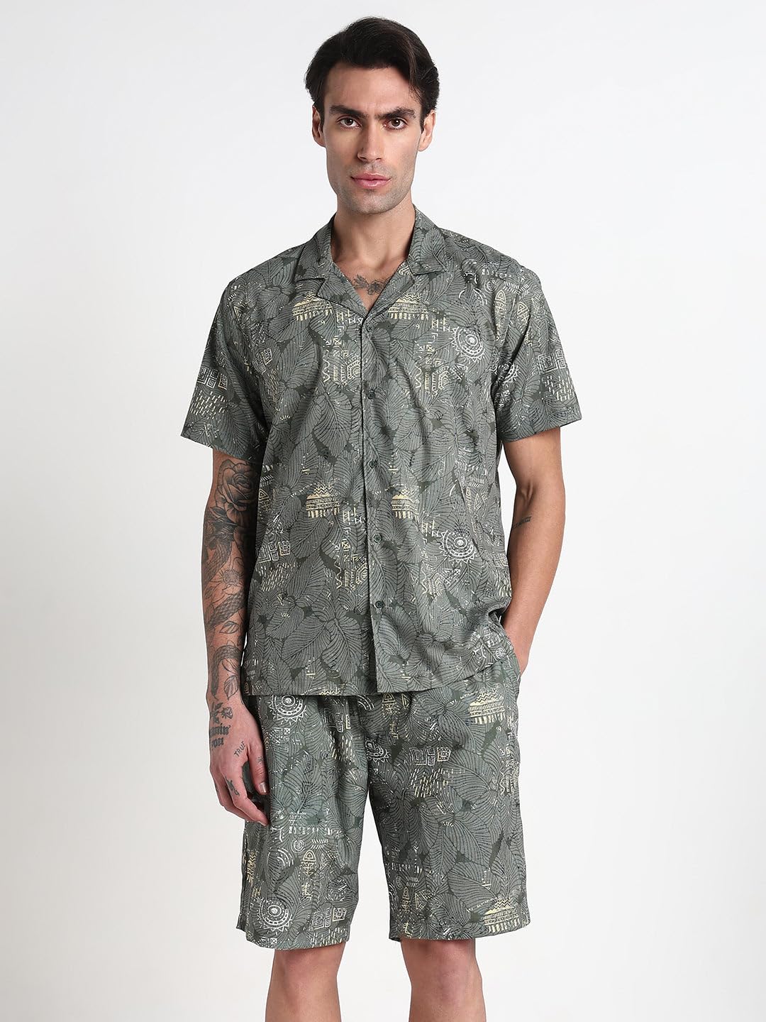 SHOWOFFFF Men Printed Two-Piece Co Ords | Cuban Collar Half Sleeves Crepe Co-Ord for Mens | Mid-Rise Relaxed Fit Knee Length Co-Ords for Men's | Green-S 1