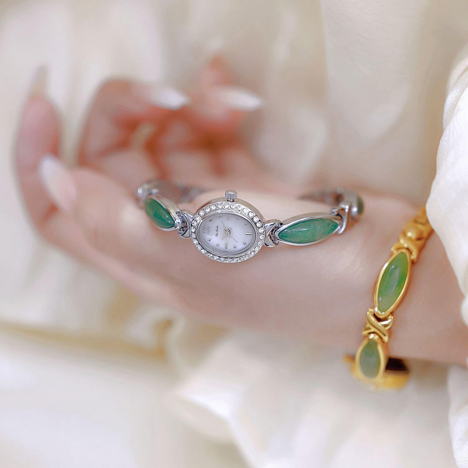 LOREO Elegant Women’s Gold Bracelet Watch Vintage Oval Dial, Waterproof Quartz Movement, Small Face Dress Watch for Ladies - Image 5