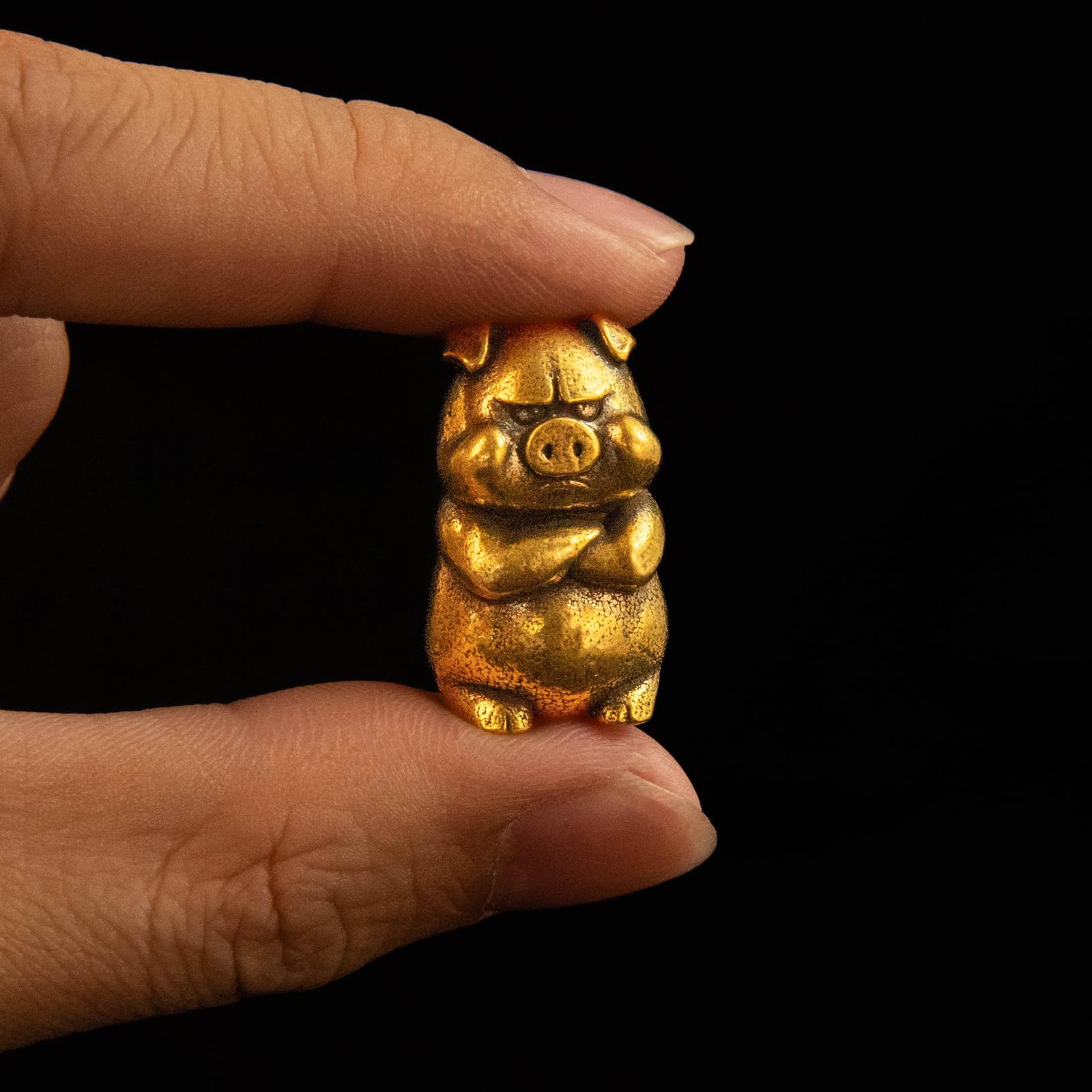 Betr Brsas Solid Brass, Retro Angry Pig Desk Decor, Funny Grumpy Pig Figurine, Vintage Collectible Animal Sculpture, Aesthetic Home Office Decoration, Stress Relief Gift for Men & Women
