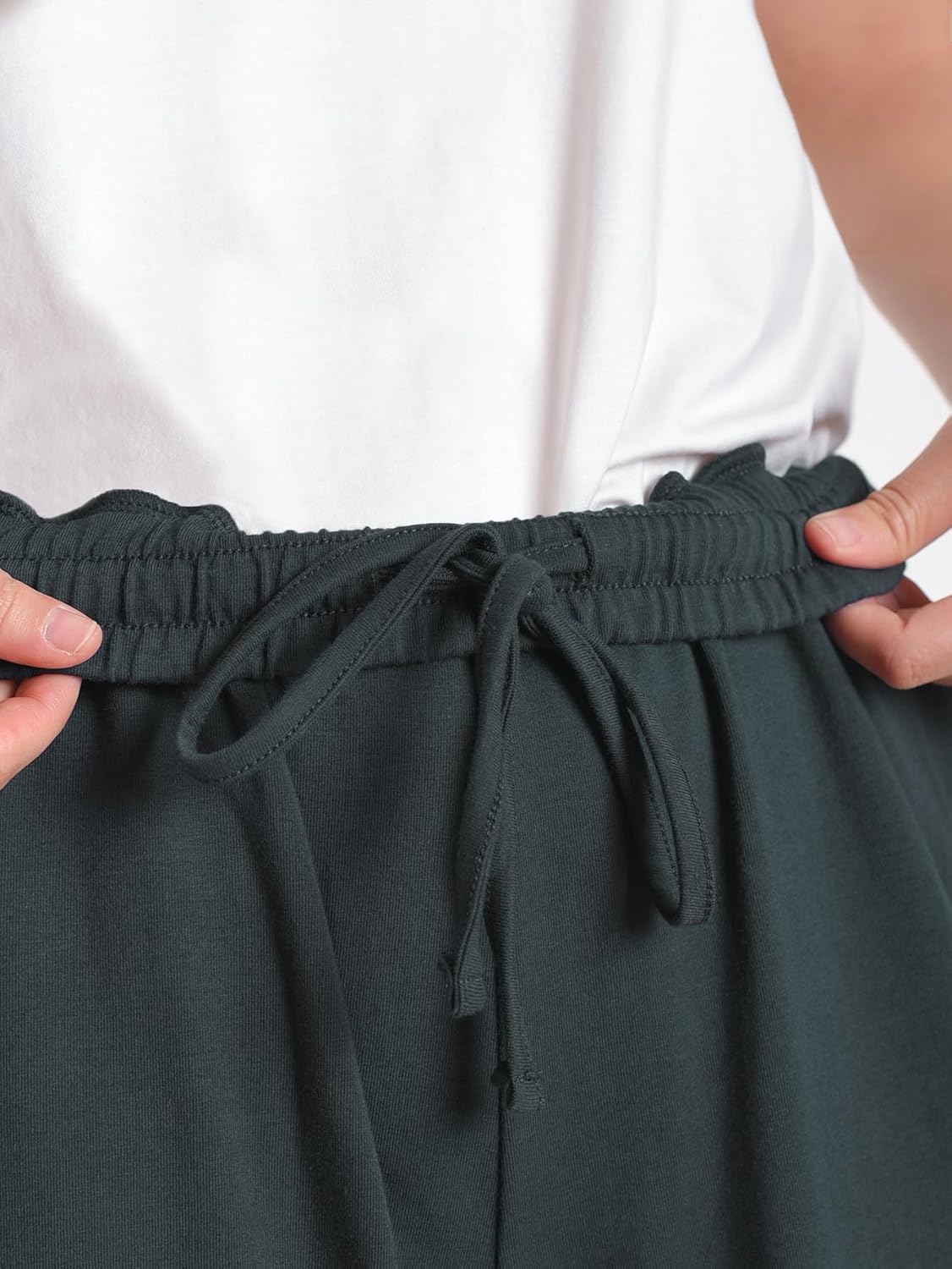 Women's Petite Capris Petite Length with Pockets 2 Pack - Image 5