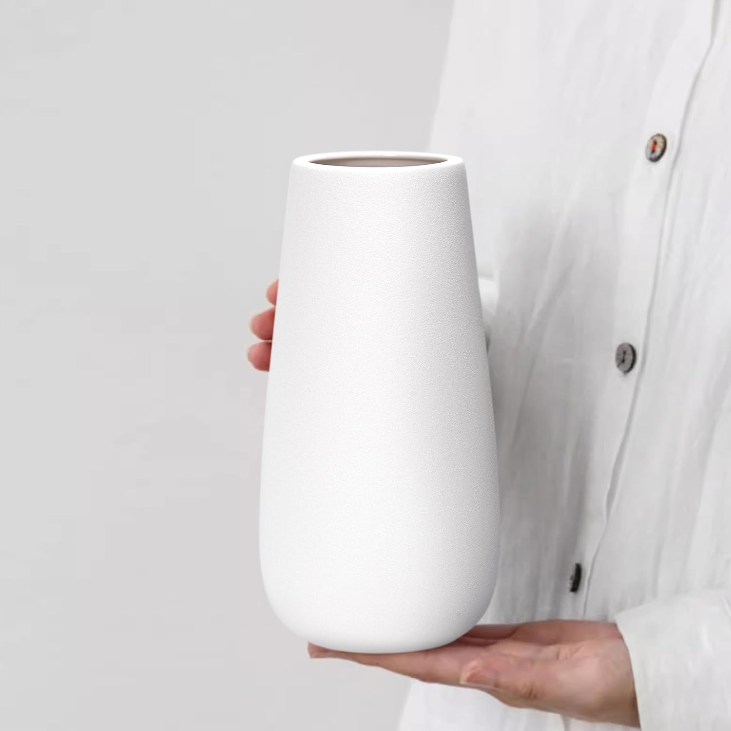 D'vine Dev 10 Inch Ivory Elegant Oval Ceramic Vase for Flowers, Home Décor Vase with Design Box, VS-LD-B-2