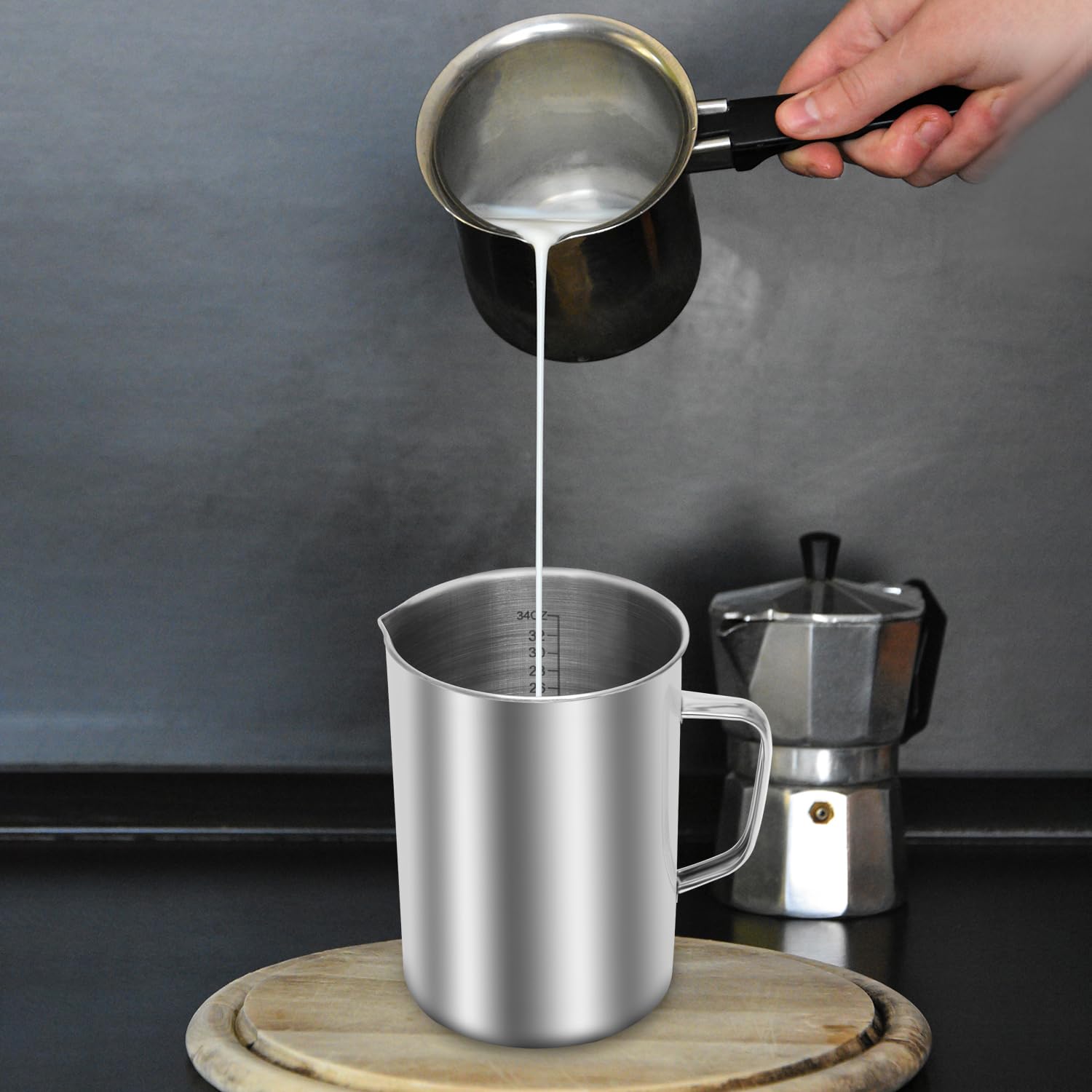Kichwit Taza medidora de acero inoxidable, taza medidora grande de metal con asa, 1000 ml, 4 tazas