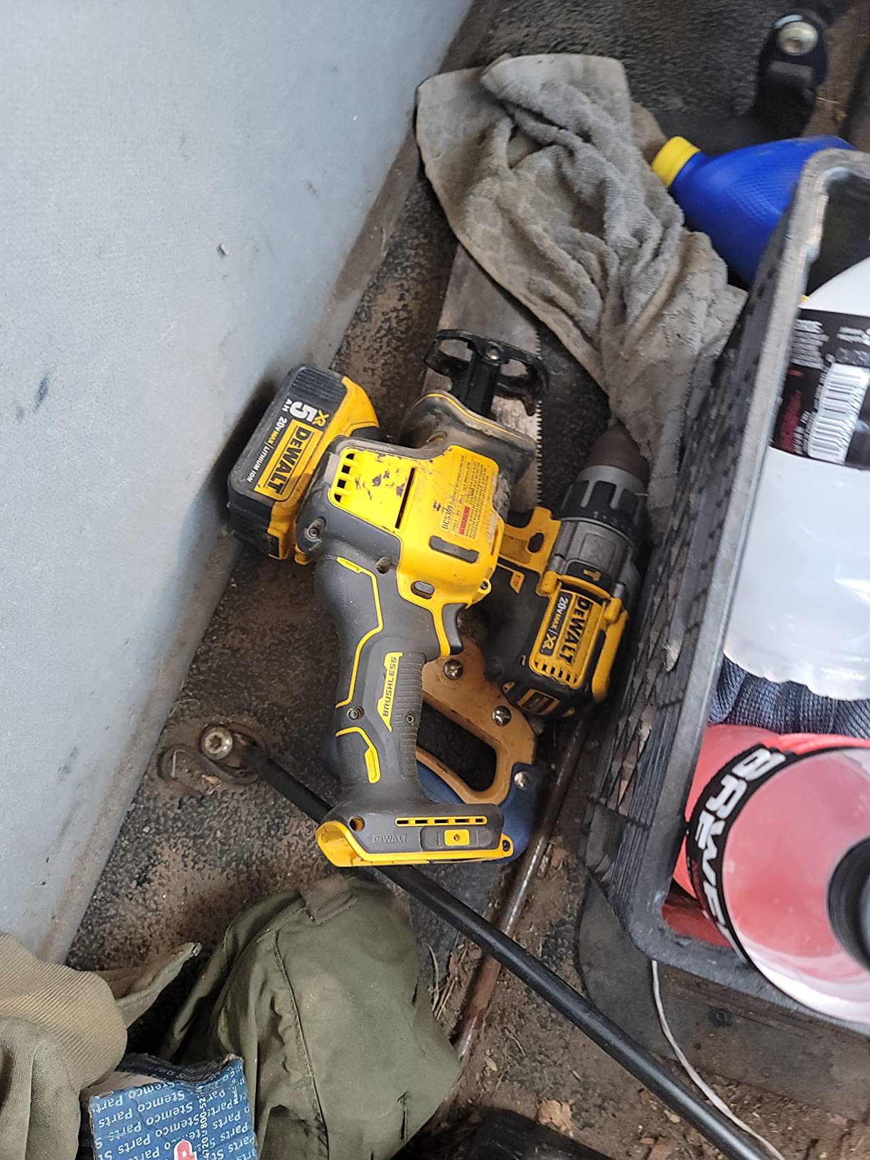 DEWALT 20V MAX ATOMIC Lithium-Ion Cordless Brushless One-Handed Reciprocating Saw (Tool Only) photo review