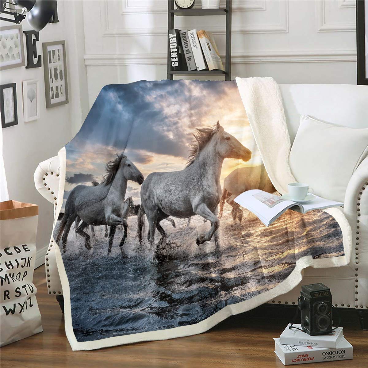 Couverture cheval au galop chaude contre le froid hivernal