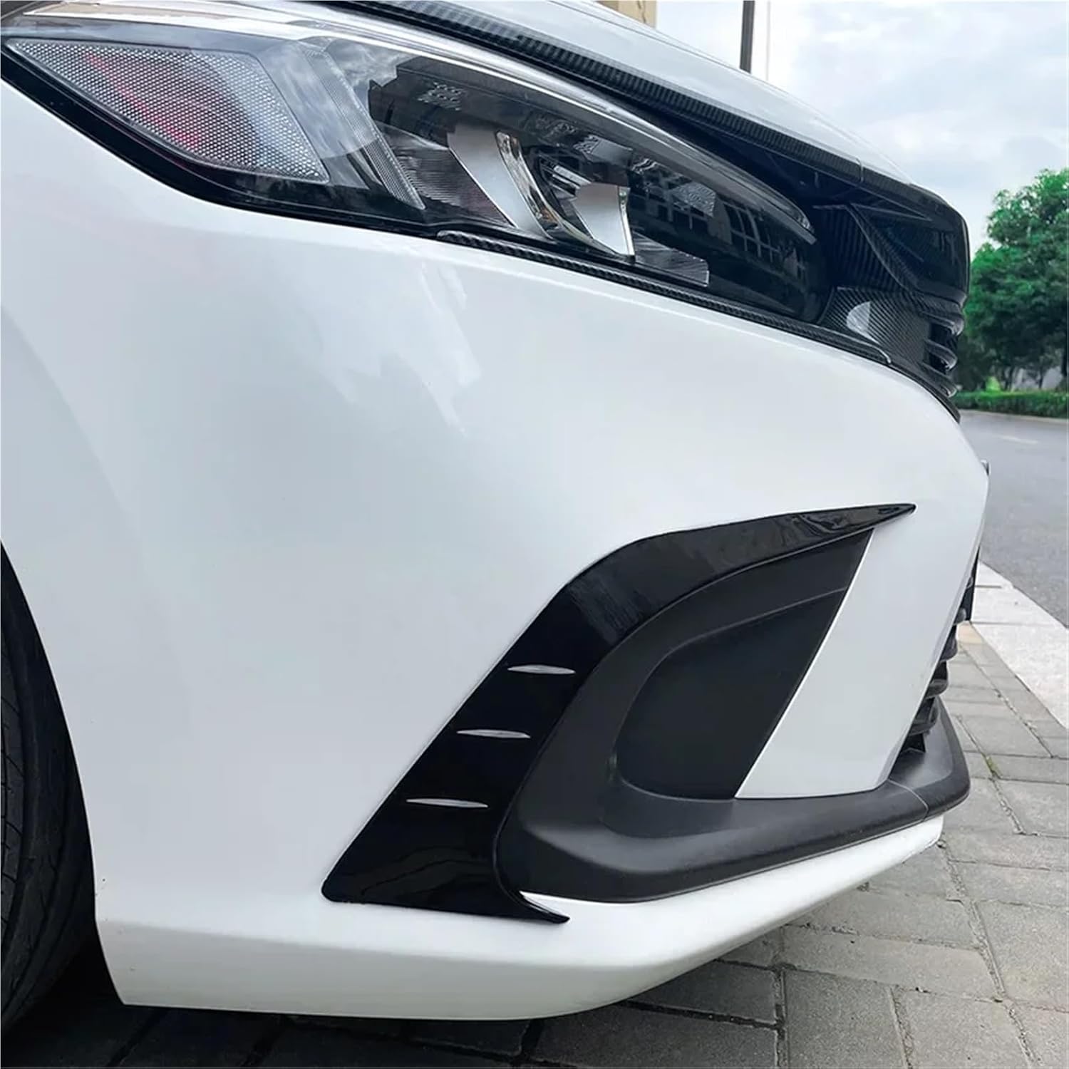 Compatible With Honda Civic 11th Generation 2021-2023 Fog Lamp Trim Blade Trim Light Eyebrow Front Bumper Cover Wind Knife (Gloss Black)