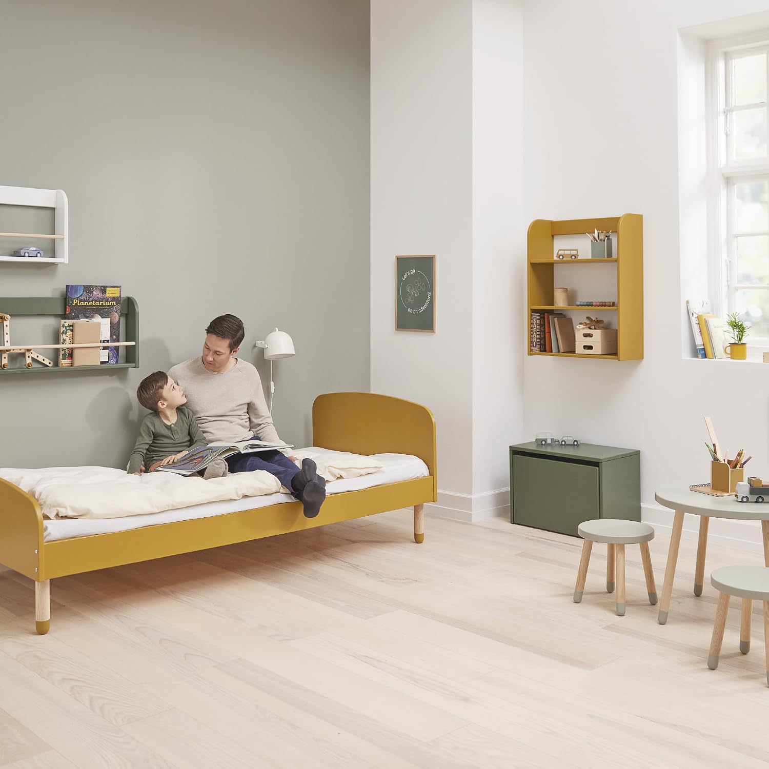 Nordic Factory Children's Table Dots Natural Green