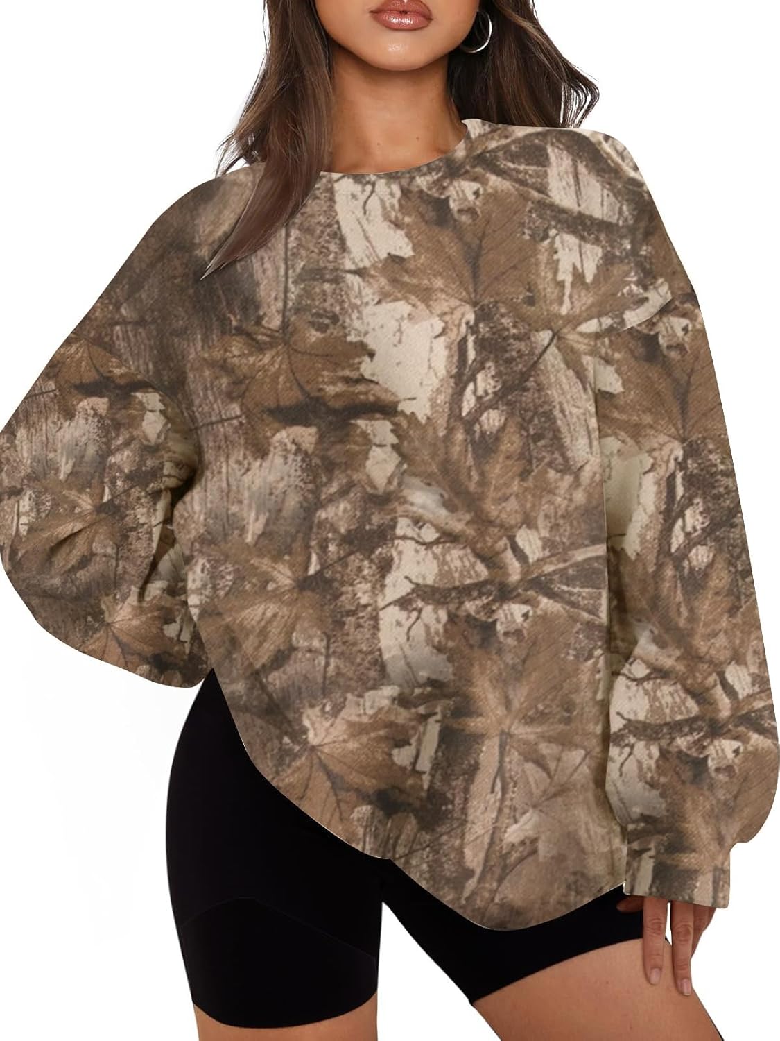 Womens Camo Sweatshirt Oversized Graphic Maple Leaf Print Crewneck Long Sleeve Y2k Trendy Fall Pullover Hoodies