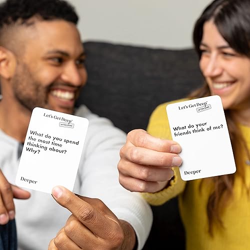 Miniatura 12 de Let's Get Deep de Relatable, juego de cartas de preguntas para parejas, ideal para citas, regalos de pareja, de boda y de relaciones a larga