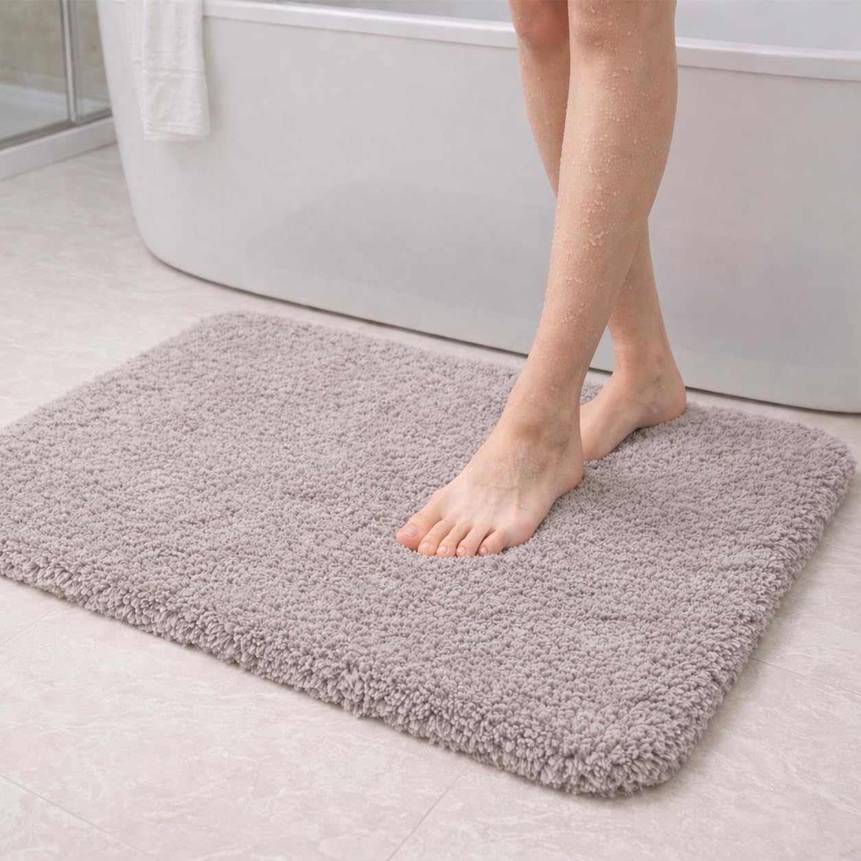 PUFFMAT Microfibre Bath Mat 80 x 50 cm Light Grey, Absorbent Bathroom Rug with Soft Plush Pile and TPR Backing, Machine Washable Bathroom Mat for Shower, Bathtub, Toilet and Guest Bathroom