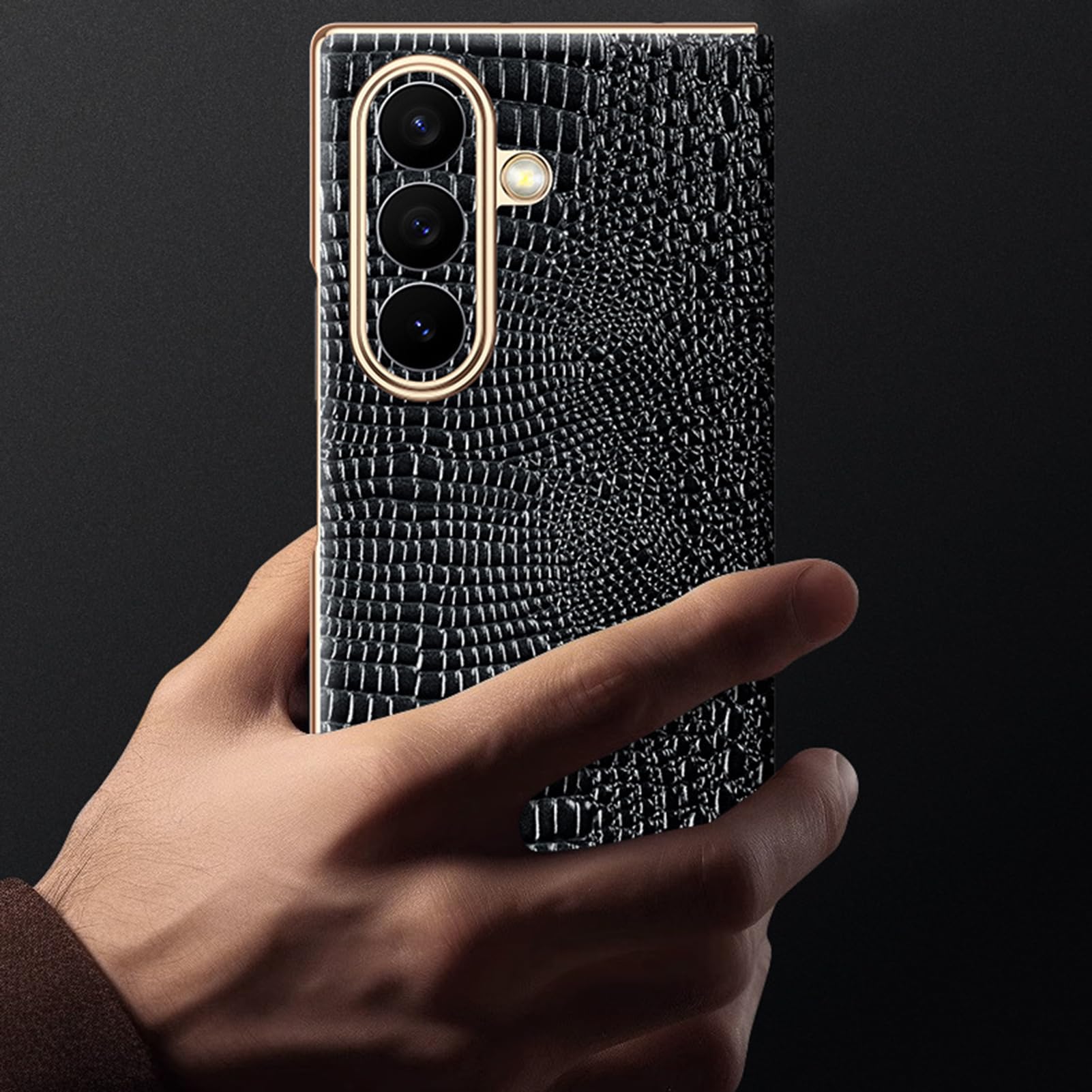 Funda Enchapada For Samsung Galaxy Z Fold 8 Ultra, Cuero Genuino Textura De Cocodrilo Cubierta De Borde Dorado Protección De La Cámara Forro De Fibra con Tapa Carcasa Antirrayas(Black)