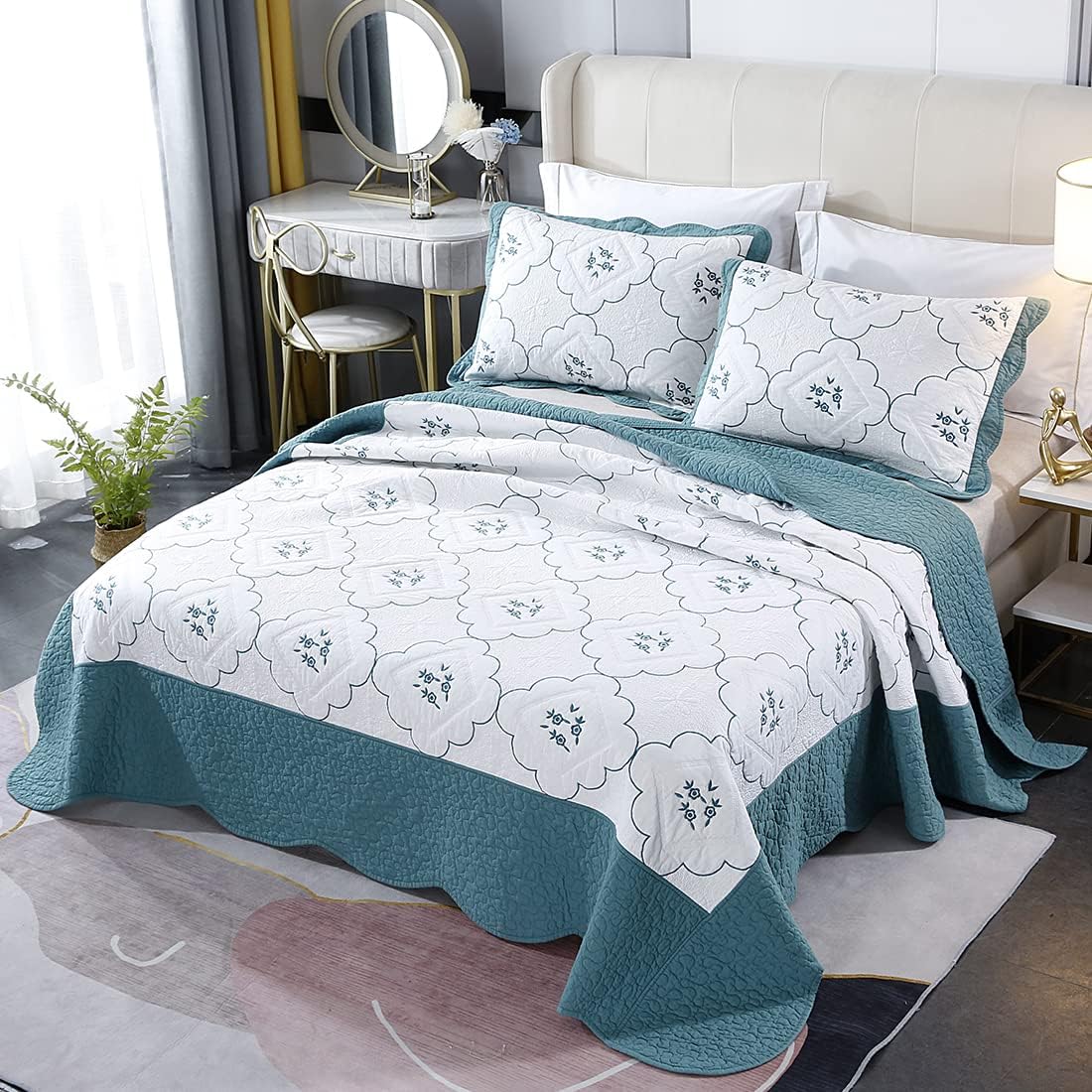 vctops Reversible Embroidery Cotton Quilted Bedspread Quilt Set 3 Pieces Full/Queen Size Elegant Floral Pattern Comforter Lightweight Soft Bedspread Coverlet Set (Green,88"x92")