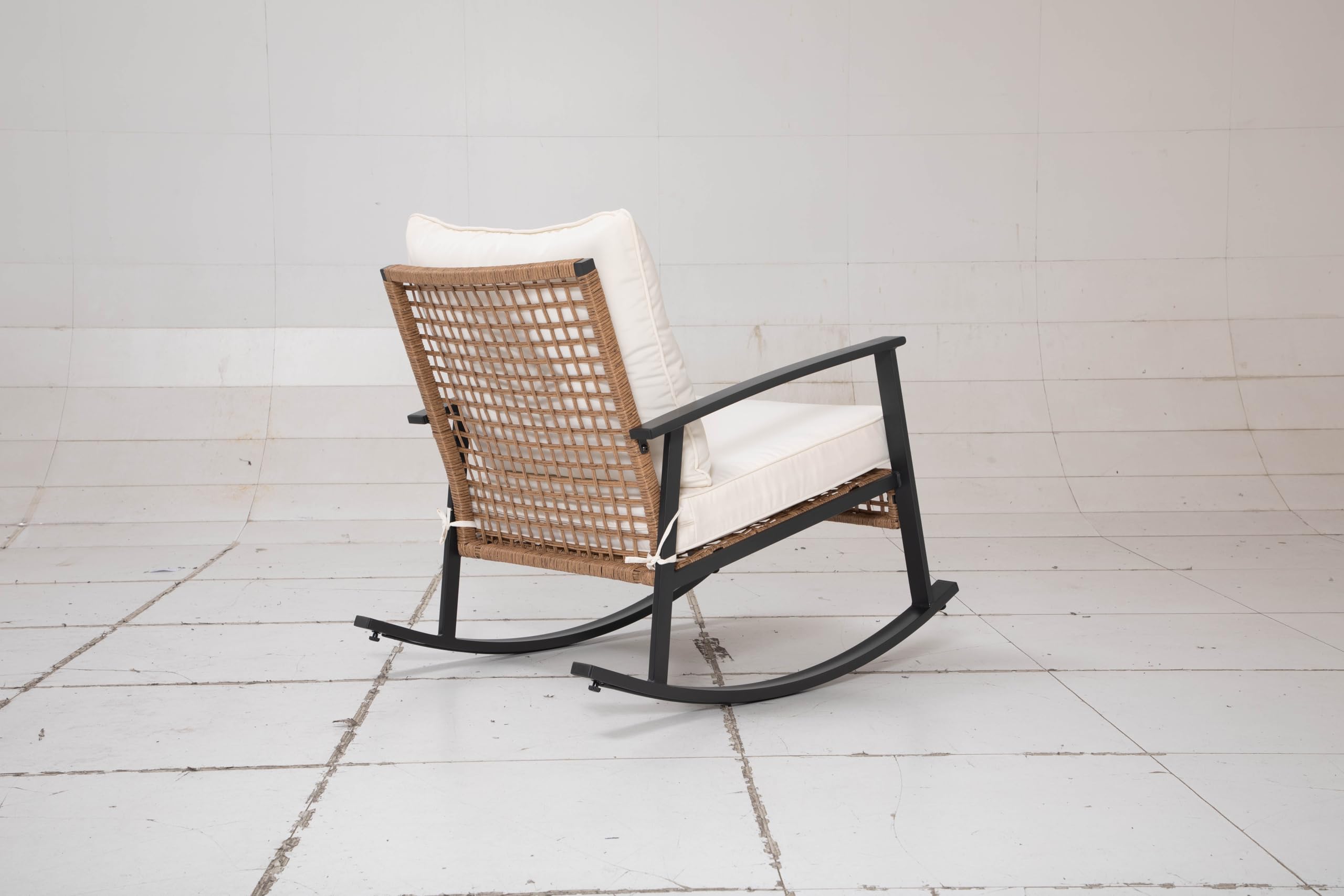 LAUSAINT HOME 3-teiliges Schaukel-Bistro-Set, Outdoor-Patio-Möbel mit dicken Polstern und zweistufigem Couchtisch, übergroße Rattan-Sitzgruppe für Garten, Balkon, Hinterhof (Beige)