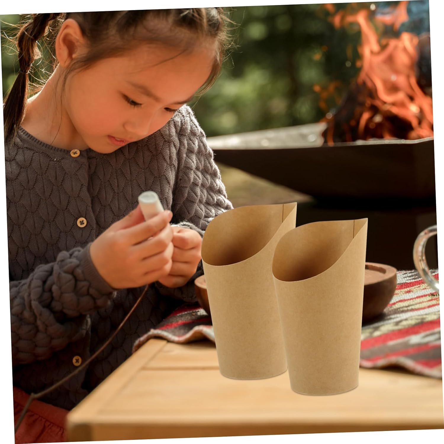 100pcs French Fries Cups Kraft Paper Snack Cups Snack Containers French Fry Holders Take-out Boxes Packing Take Out Holder for Boys and Girls Party