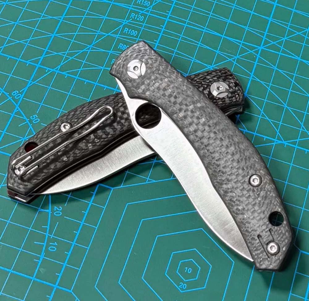 Klappmesser 8.3" Taschenmesser Rutschfest Aus Edelstahl Carbon & Kohlefaser, Slim Outdoor Survival Messer wandern Camper Jagdmesser Robust Scharfes Einhandmesser Mit Taschenclip, Ergonomisches Design