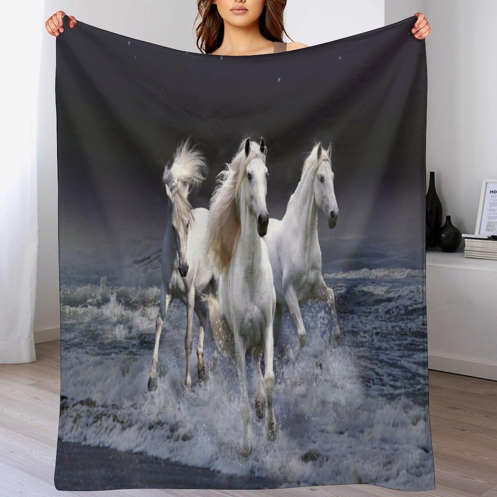 Couverture cheval respirante pour cocooning sur le canapé du salon