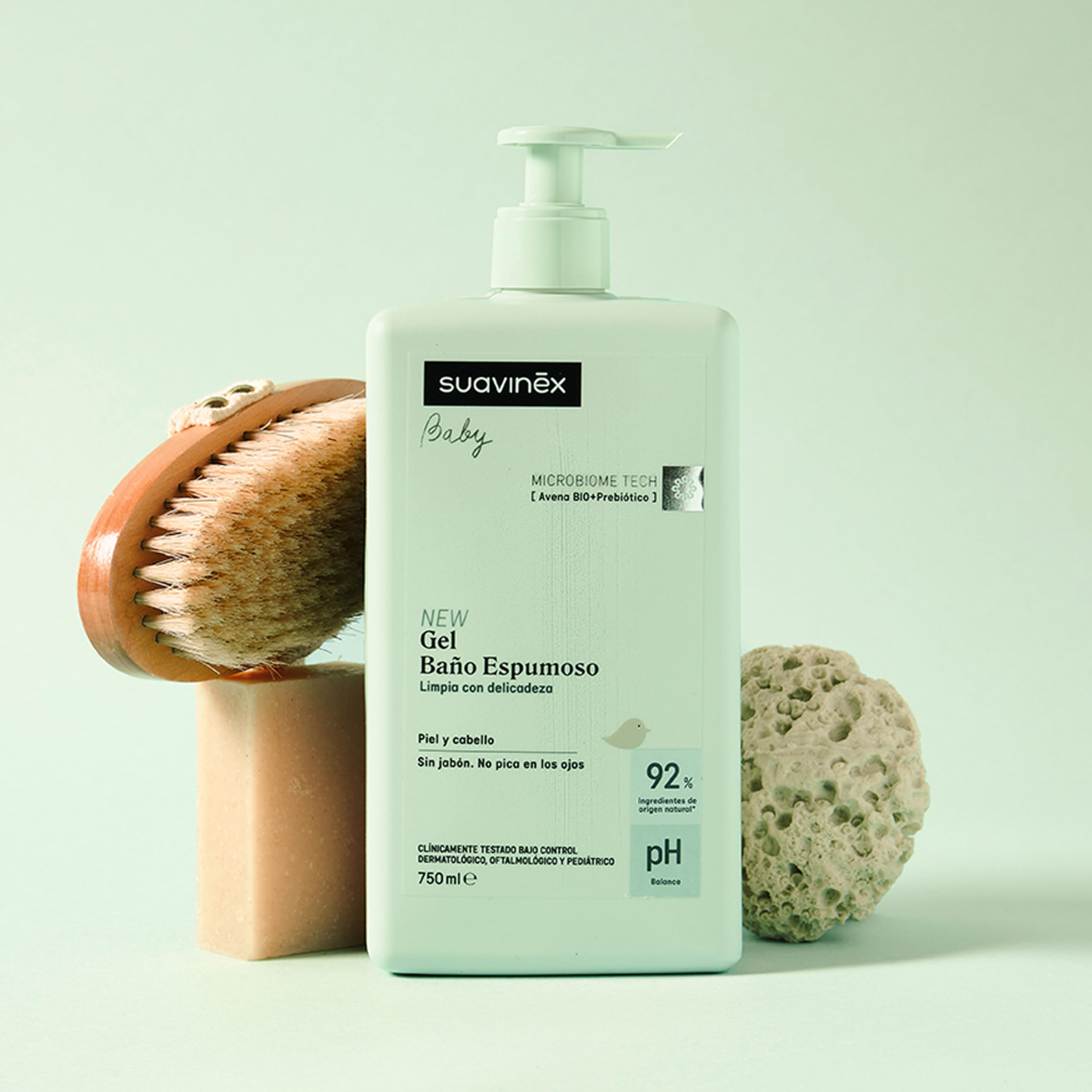 Suavinex, Gel - Baño Espumoso para Bebés, Champú para Piel y Cabello, Sin Jabón, Apto Pieles Sensibles y Recién Nacidos, No Pica en los Ojos, 92% Ingredientes Origen Natural, con Prebiótico, 750 ml