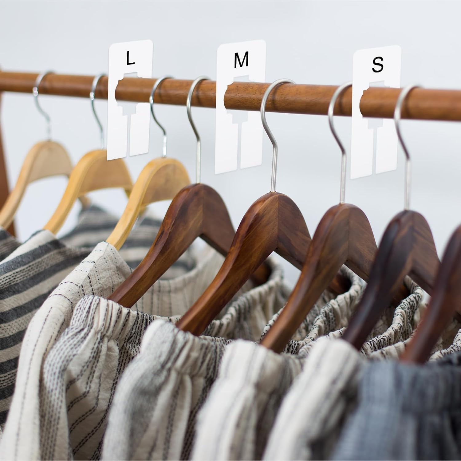 8 Pcs White Rectangular Size Separators Closet Dividers for Hanging Plastic Clothing Rack Dividers with Printed Sizes Clothing Rack Size Divider Reusable Closets Separators Label Preprinted in 8 Sizes
