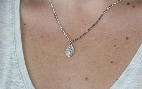 Miniatura 4 de Heartland - Colgante milagroso ovalado de plata de ley para mujer acabado mate  fabricado en Estados Unidos  cadena a elección