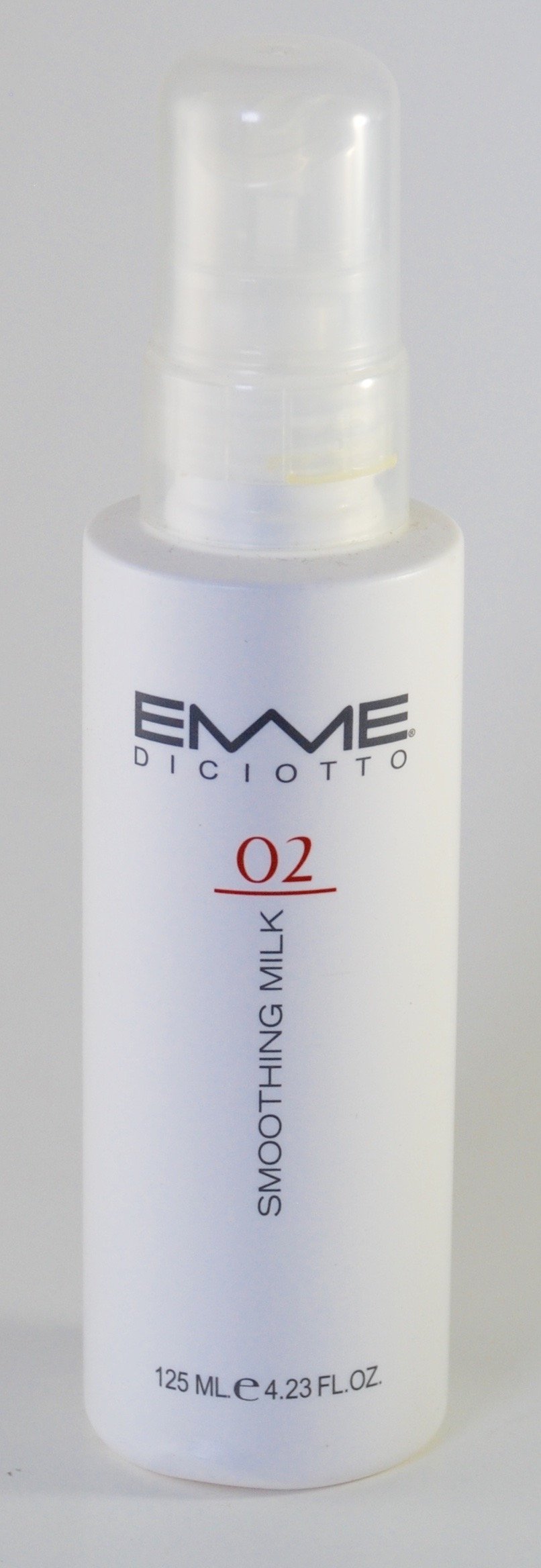 Emmediciotto 02 Smoothing Milk 125 ml - Trattamento Professionale per disciplinare e lisciare i capelli crespi | Per capelli crespi, ribelli o difficili da gestire