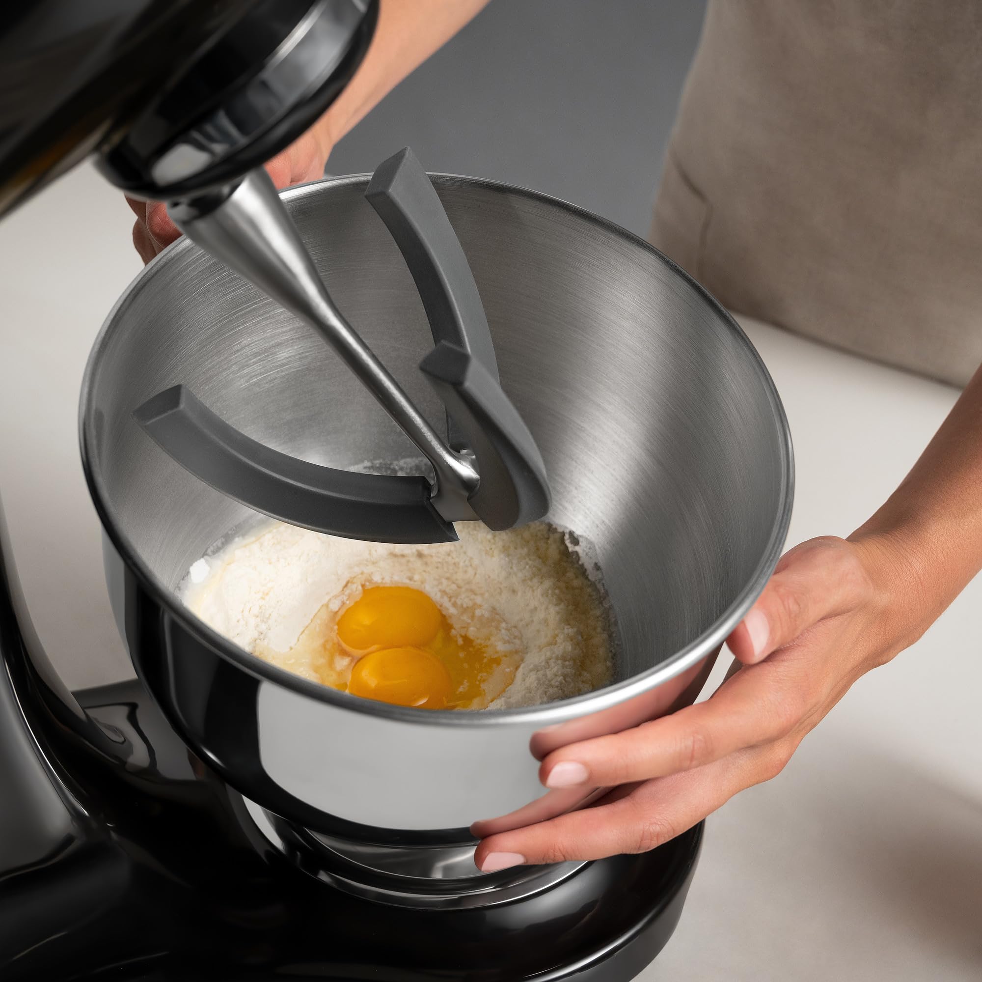 Smeg SMB401 Polished Stainless Steel Bowl for SMF02 | SMF03 Stand Mixer Models 4.8L 5 Qt Dishwasher Safe with Ergonomic Handle product thumbnail 3