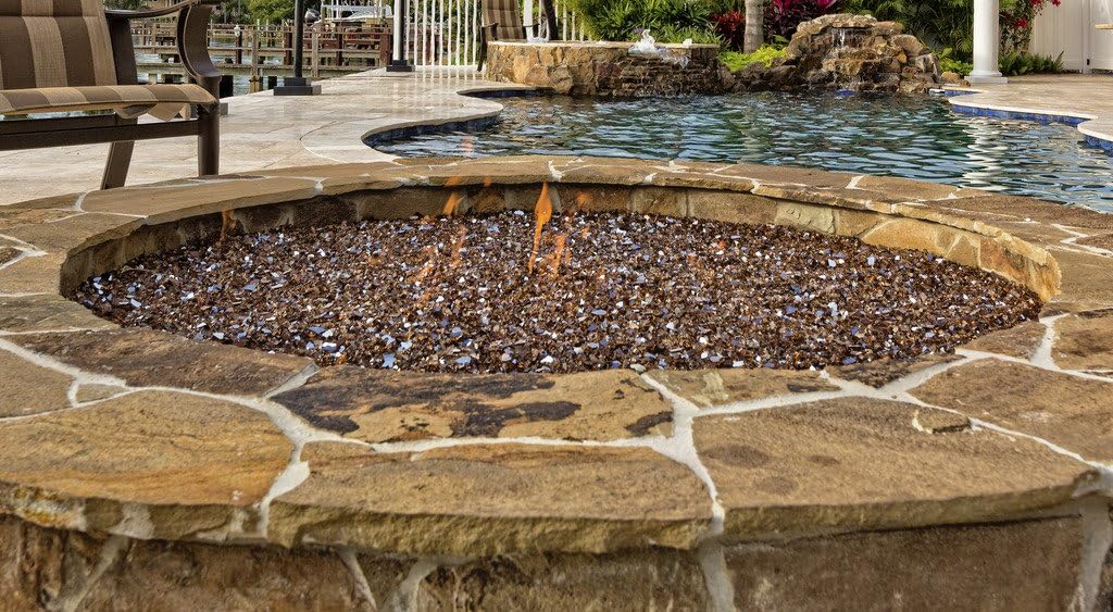 Margo Outdoor Living 10 lb 1/4" Caribbean Blue Reflective Fire Glass for Natural or Propane Fire Pit Fireplace Tempered Glass