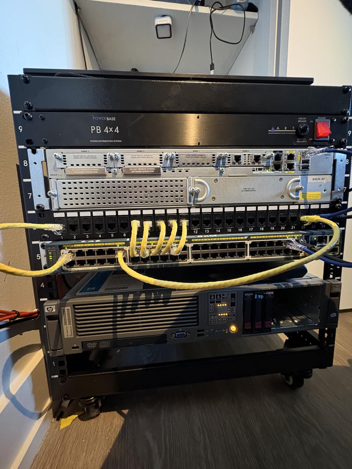 VEVOR 9U Open Frame Server Rack, 584.2 to 1016 mm Adjustable Depth ...